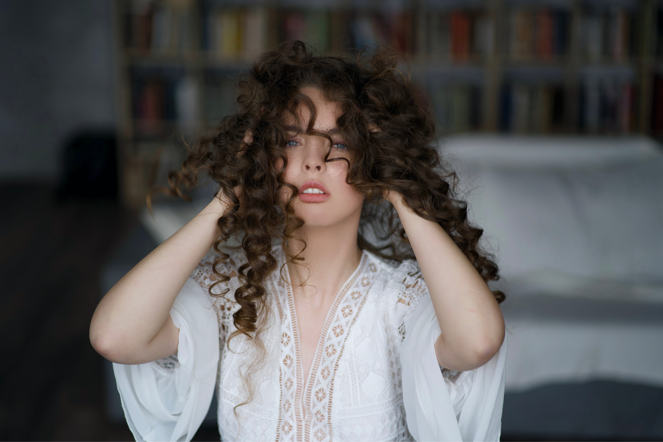 В кадре: сценарист. Творческие фотосессии в Москве. Фотоальбом лидера группы ЯЛО