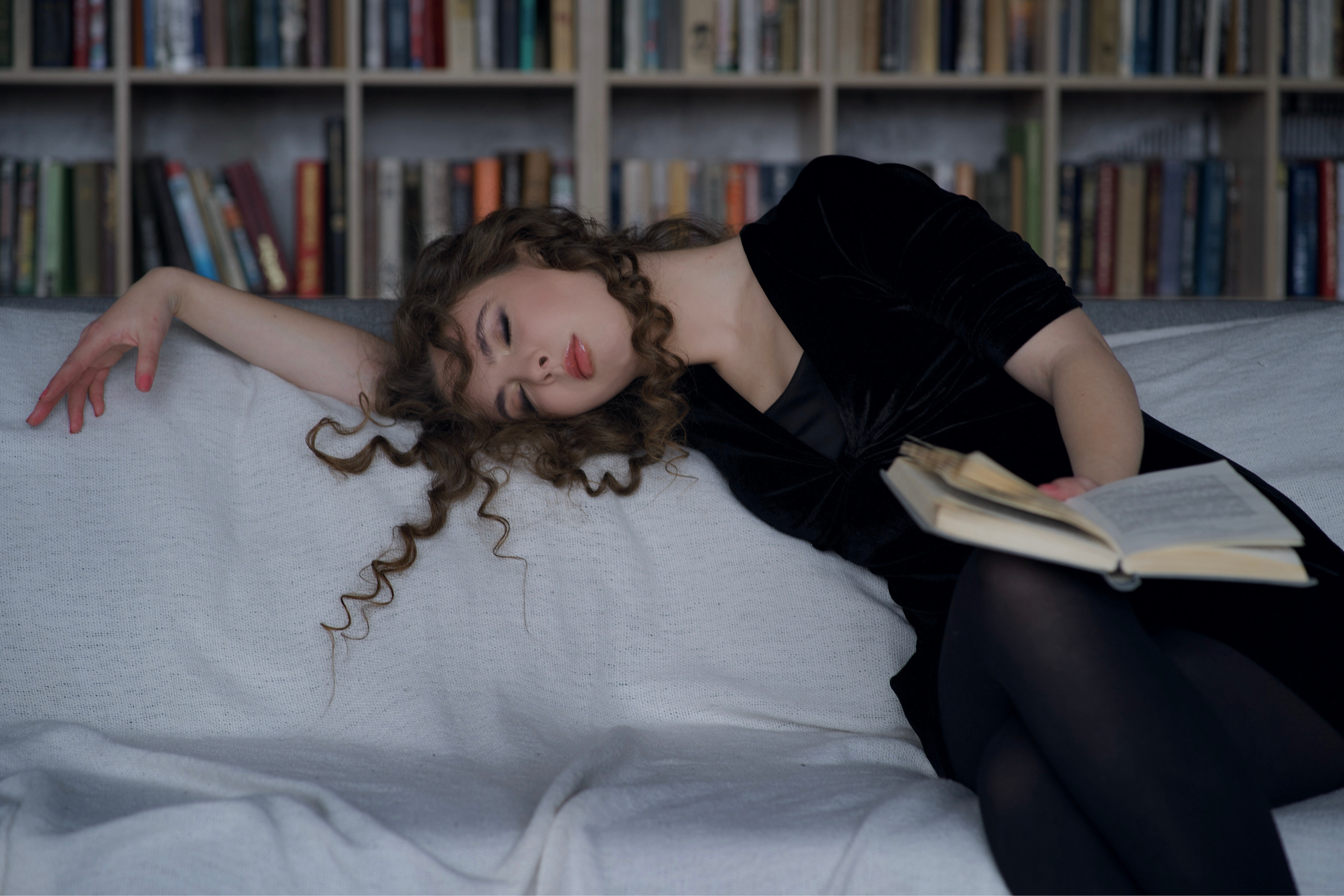 В кадре: сценарист. Творческие фотосессии в Москве. Фотоальбом лидера группы ЯЛО