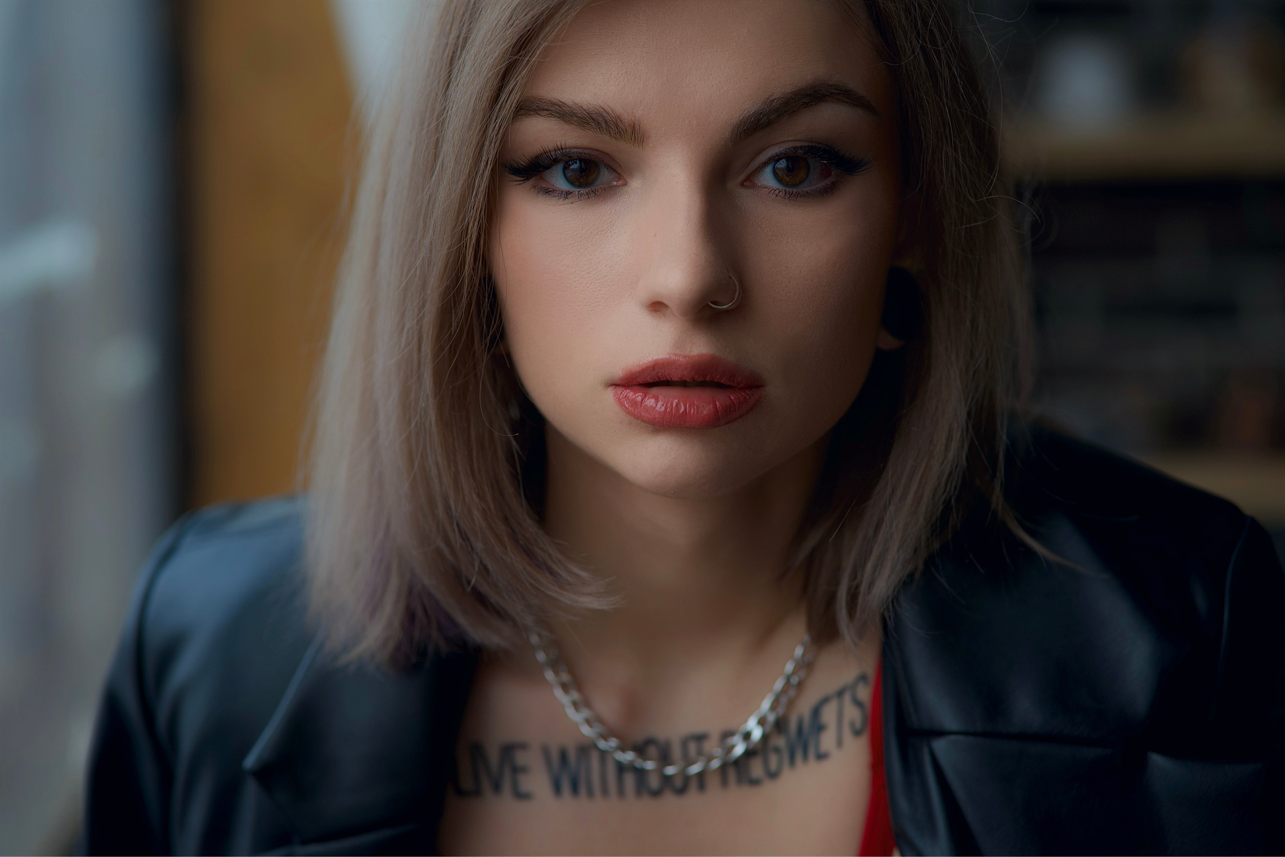 В кадре: визажист. Творческие фотосессии в Москве. Фотоальбом лидера группы ЯЛО