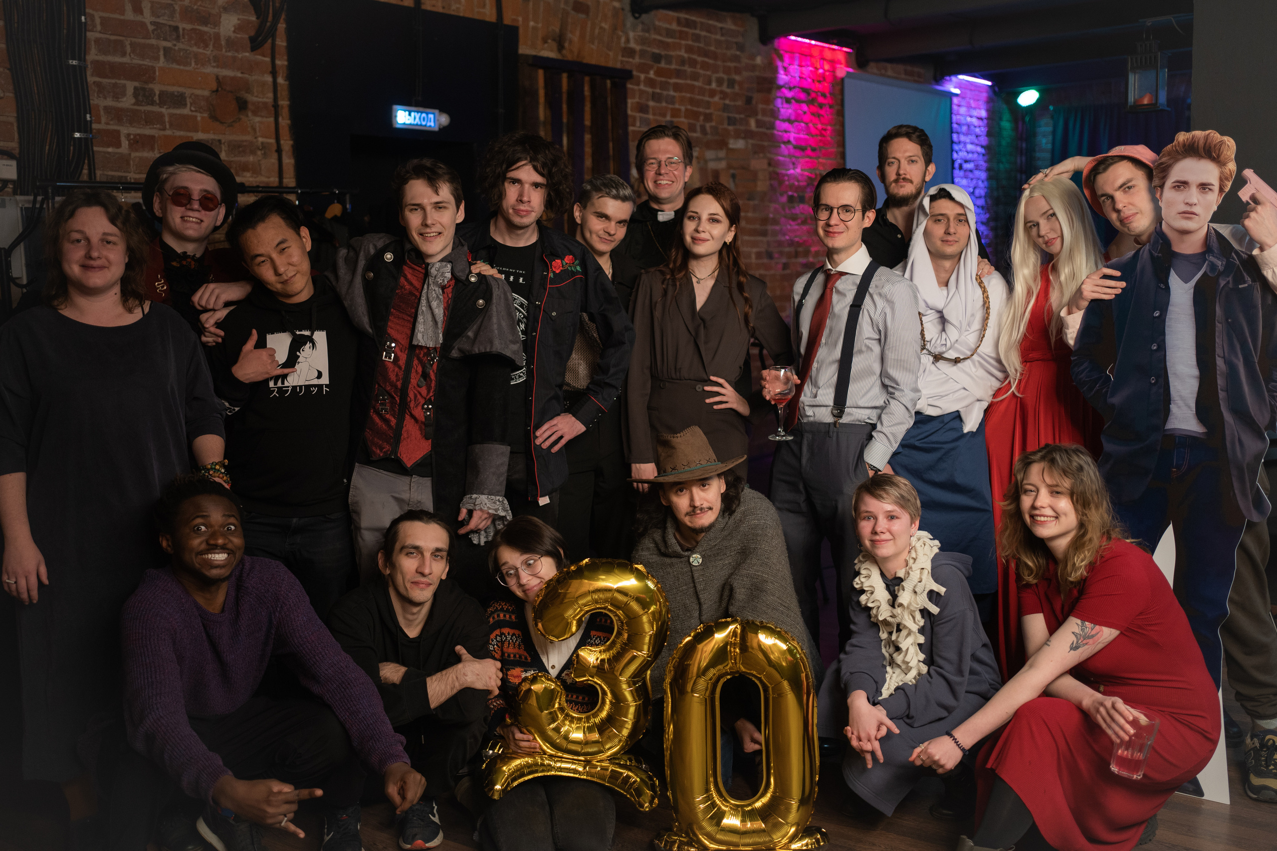 Вампирская вечеринка. Творческие фотосессии в Москве. Фотоальбом лидера группы ЯЛО