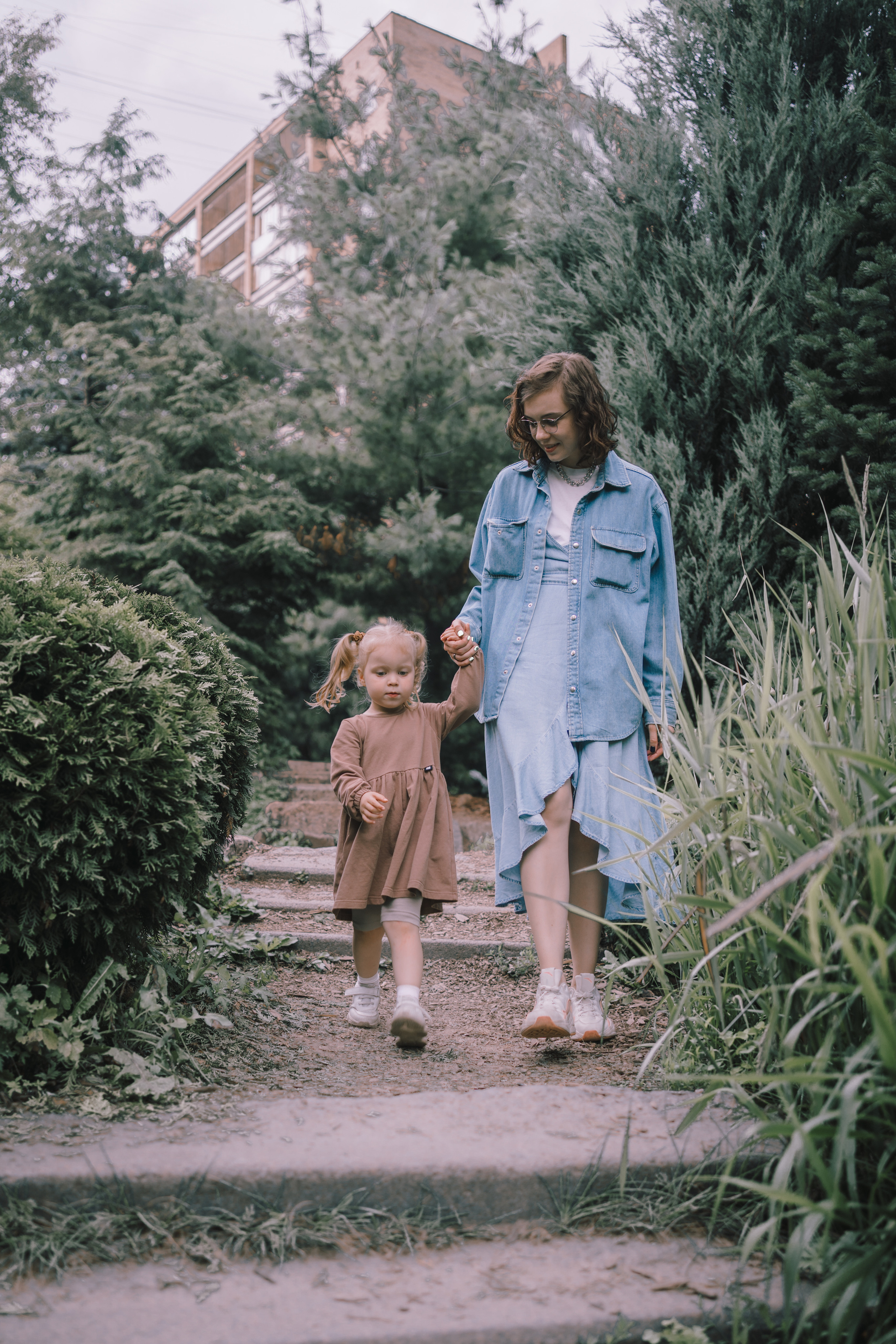 Семейная фотопрогулка. Творческие фотосессии в Москве. Фотоальбом лидера группы ЯЛО