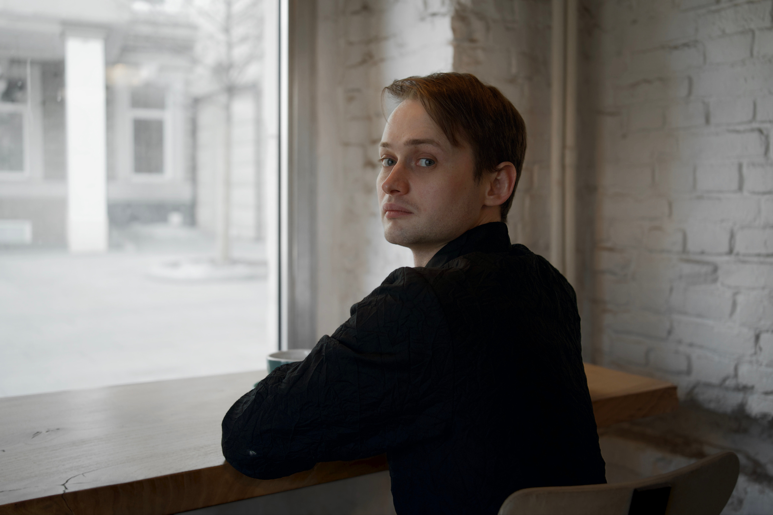 В кадре: писатель. Творческие фотосессии в Москве. Фотоальбом лидера группы ЯЛО