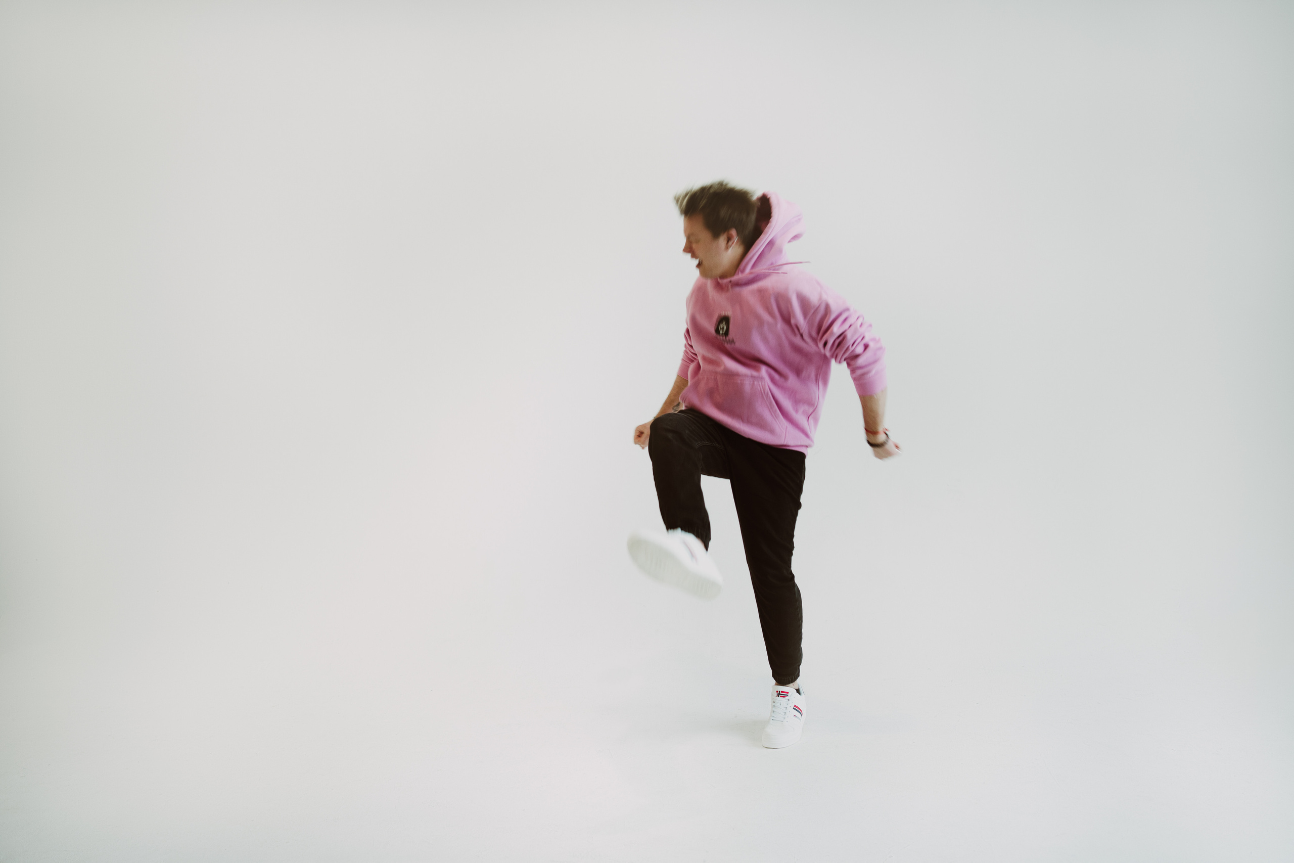 Под небом. Промо альбома. Творческие фотосессии в Москве. Фотоальбом лидера группы ЯЛО