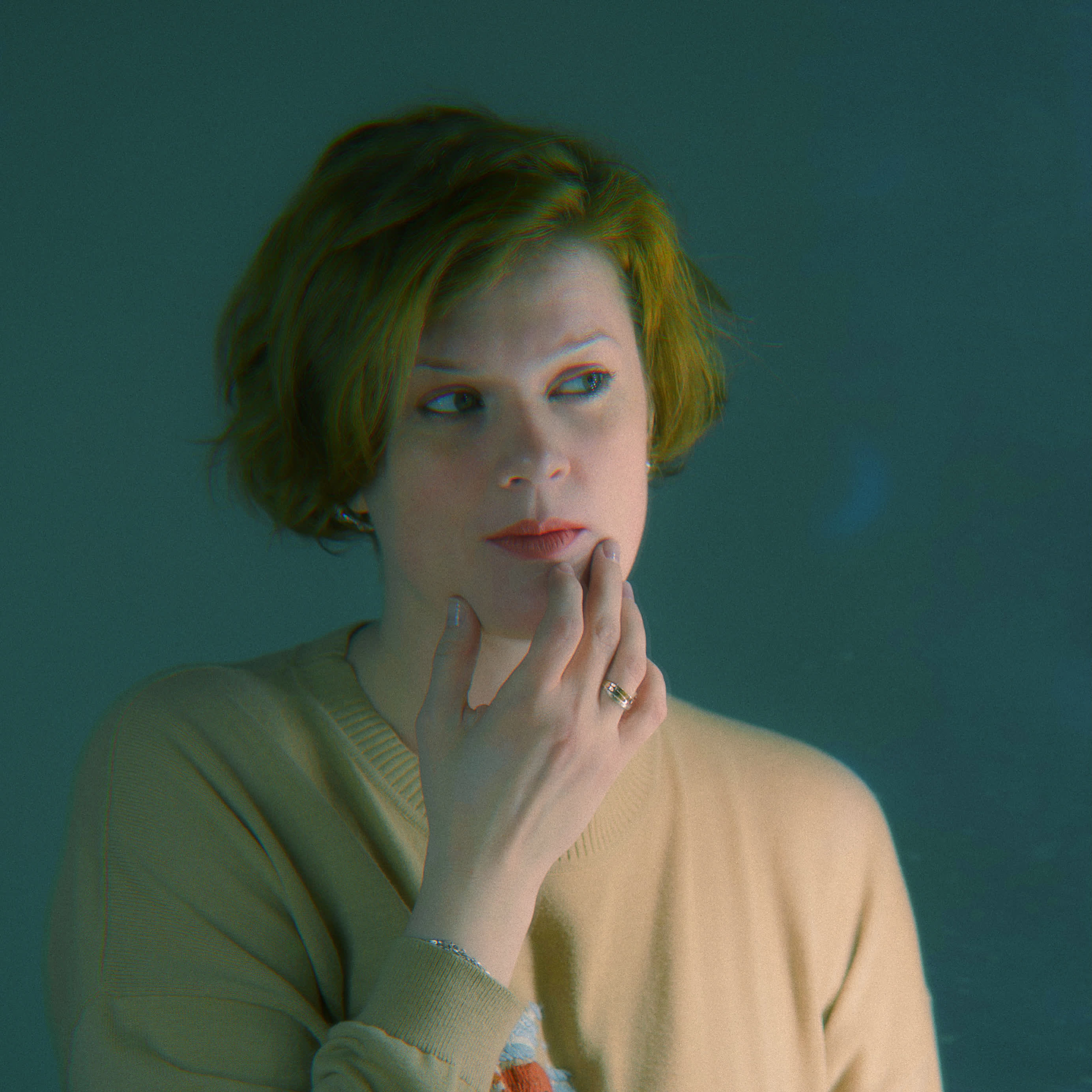 В кадре: писатель. Творческие фотосессии в Москве. Фотоальбом лидера группы ЯЛО