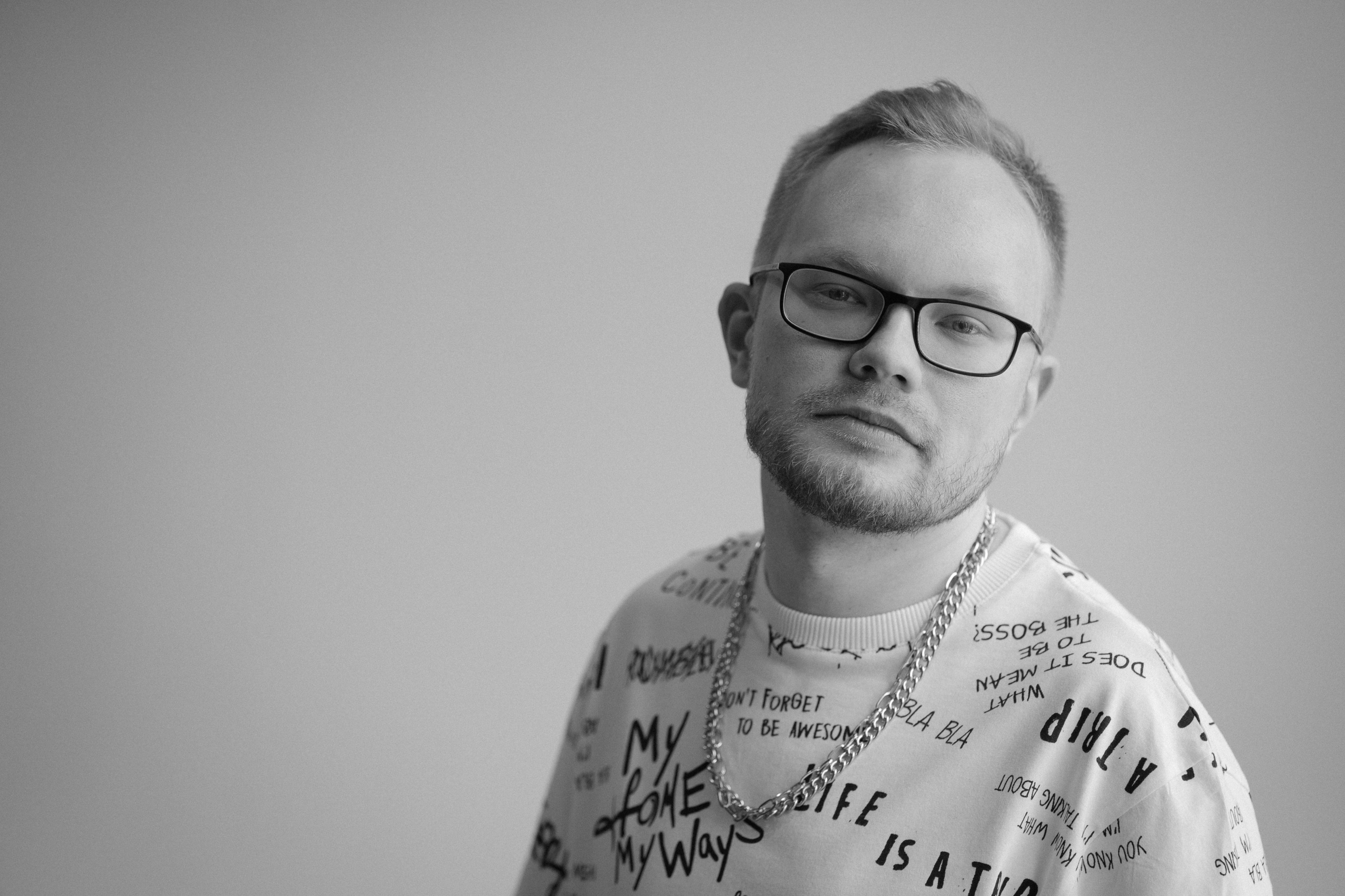 Под небом. Промо альбома. Творческие фотосессии в Москве. Фотоальбом лидера группы ЯЛО