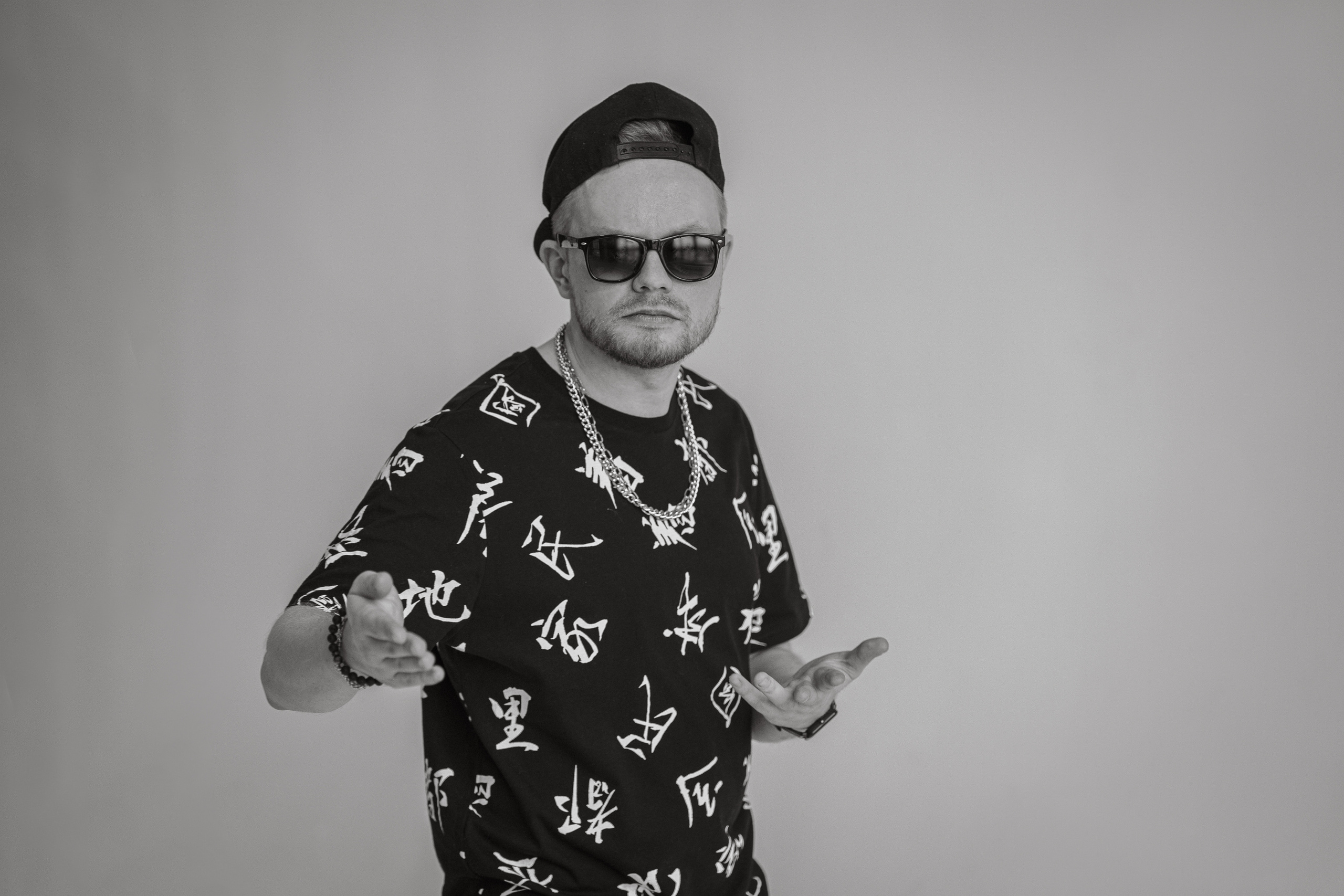 Под небом. Промо альбома. Творческие фотосессии в Москве. Фотоальбом лидера группы ЯЛО