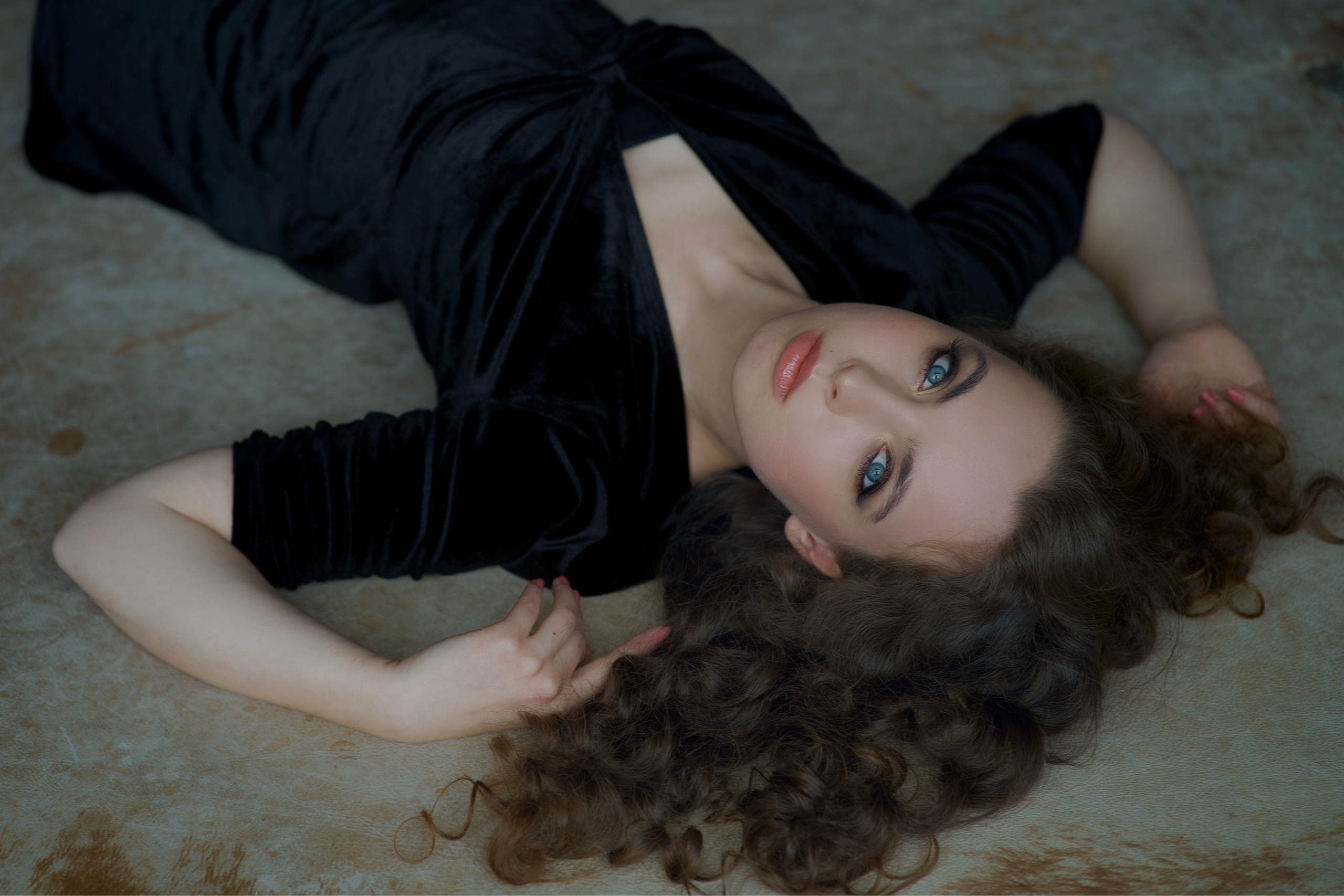 В кадре: сценарист. Творческие фотосессии в Москве. Фотоальбом лидера группы ЯЛО