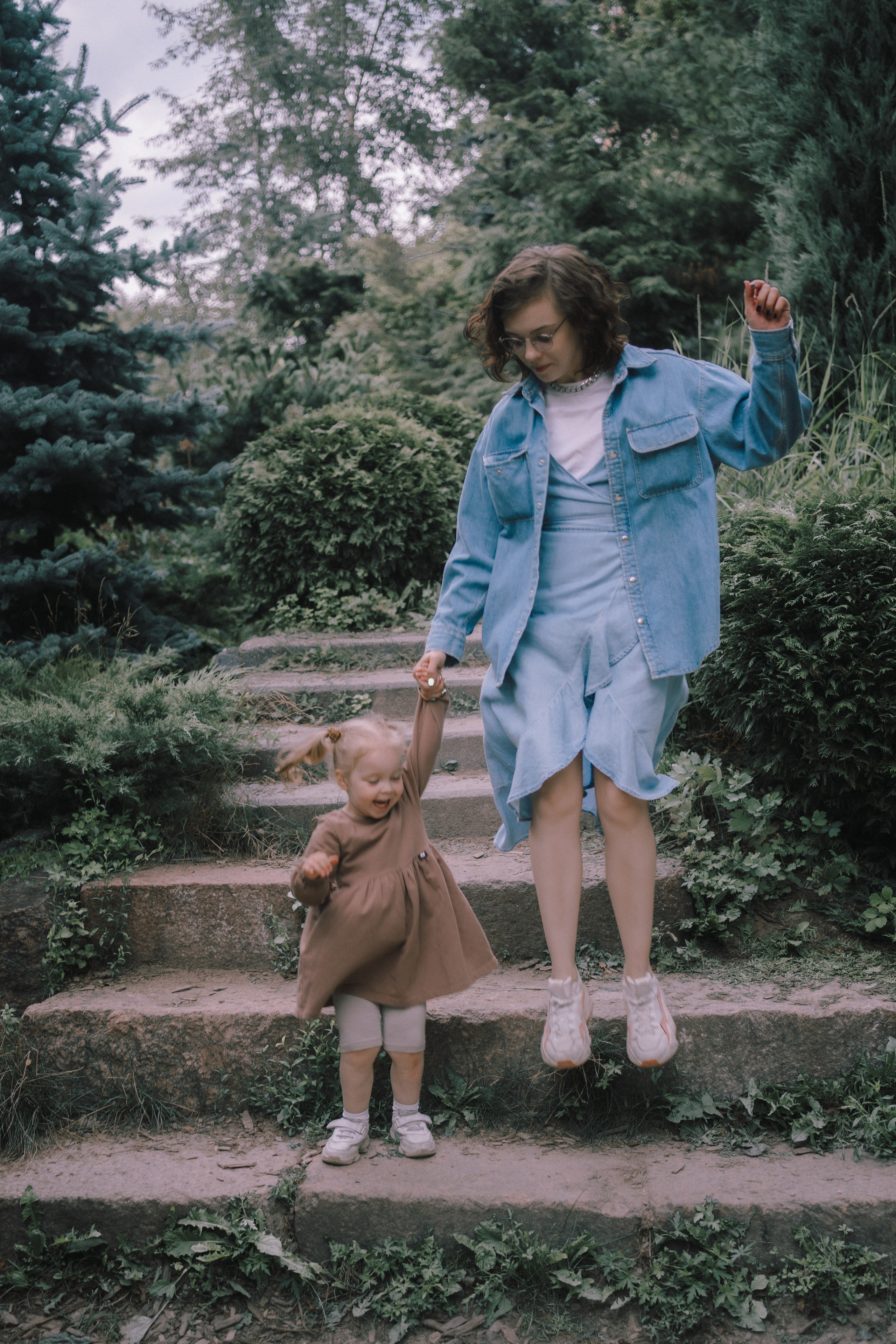 Семейная фотопрогулка. Творческие фотосессии в Москве. Фотоальбом лидера группы ЯЛО