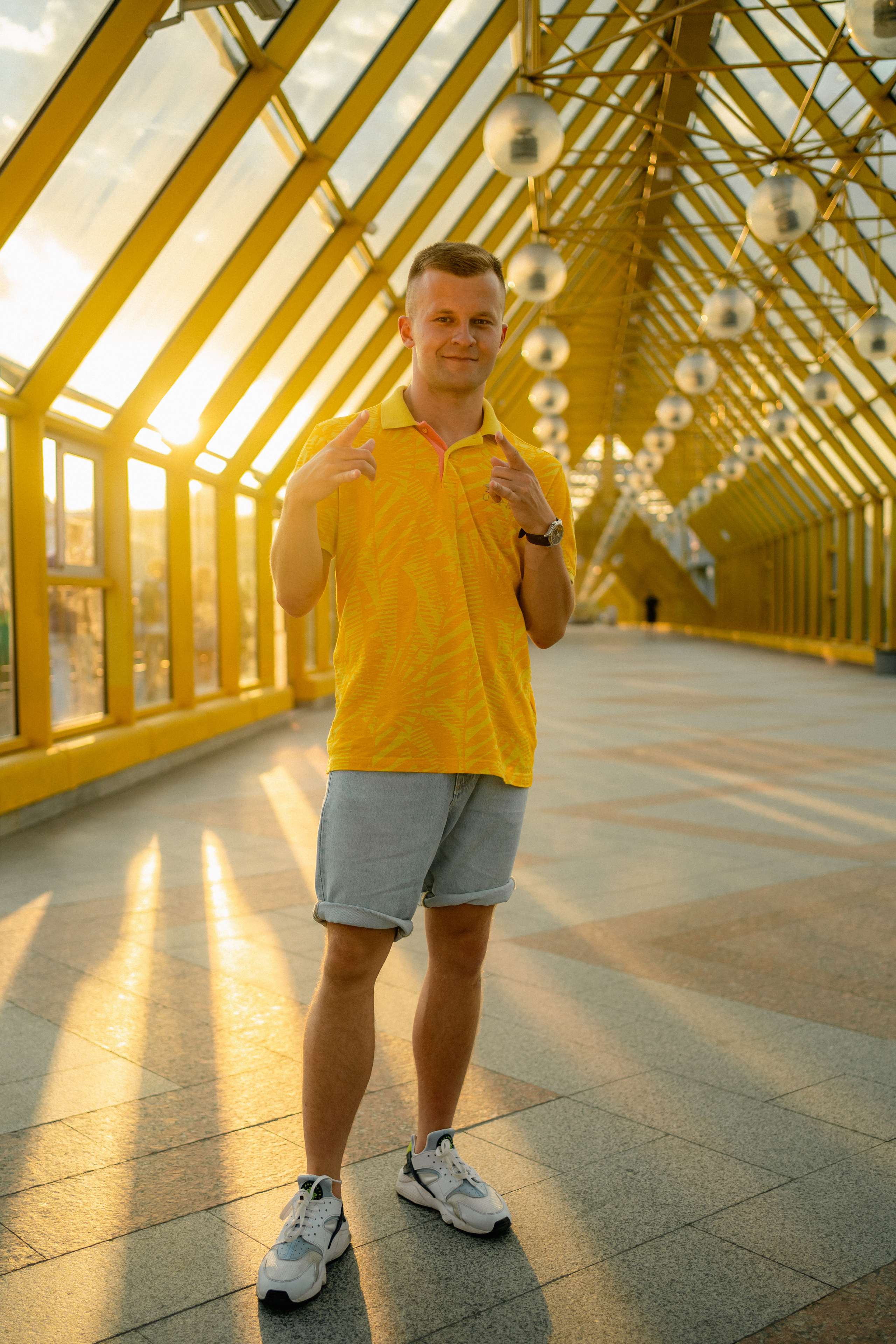 В кадре: танцор. Творческие фотосессии в Москве. Фотоальбом лидера группы ЯЛО