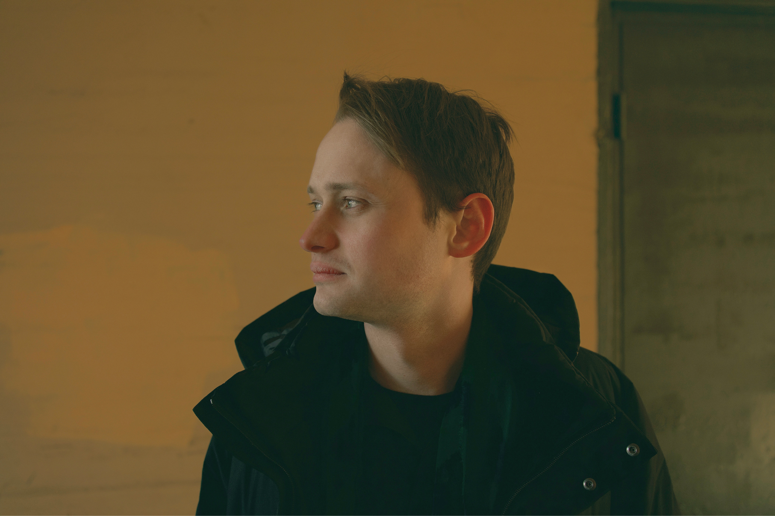 В кадре: писатель. Творческие фотосессии в Москве. Фотоальбом лидера группы ЯЛО