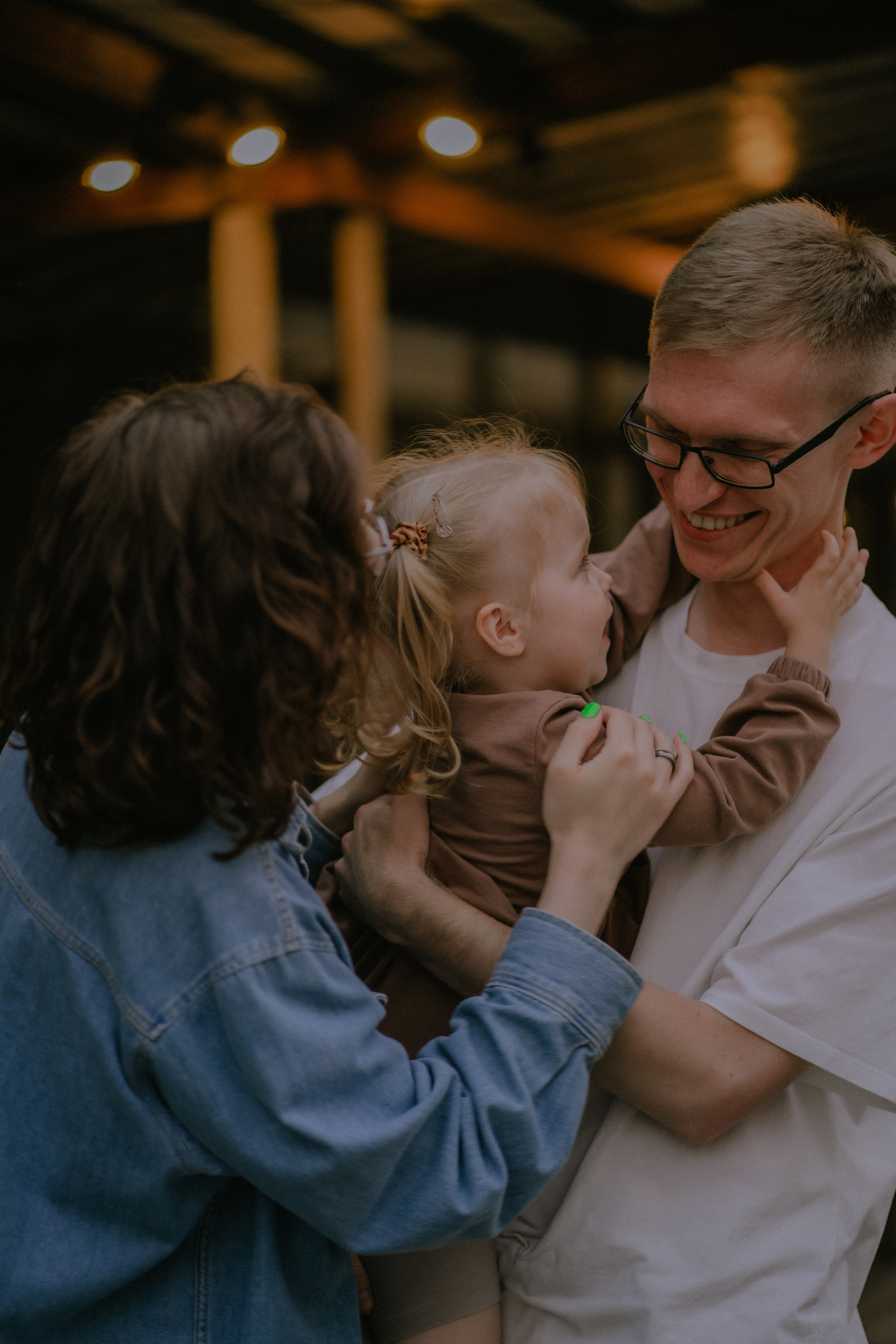 Семейная фотопрогулка. Творческие фотосессии в Москве. Фотоальбом лидера группы ЯЛО