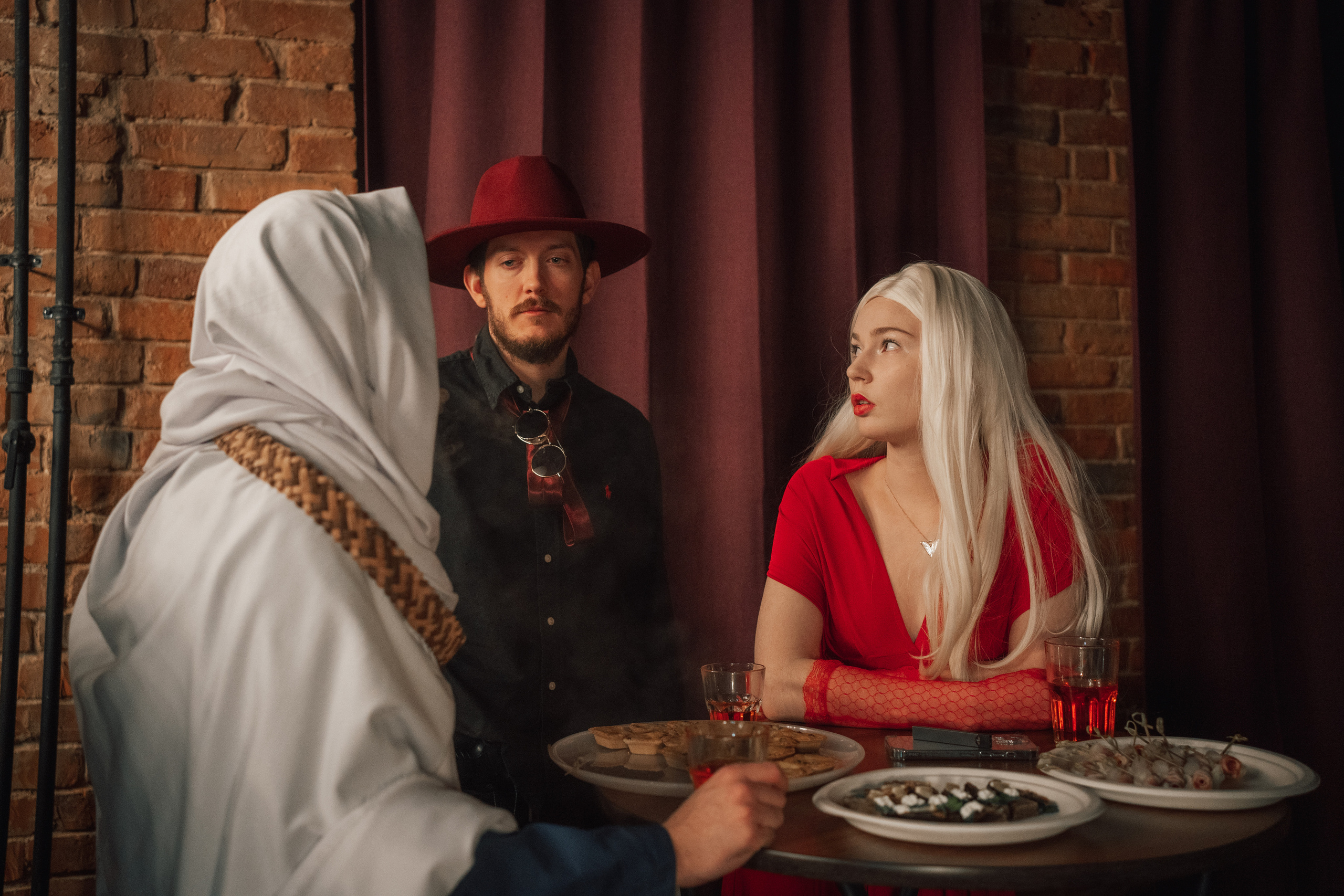 Вампирская вечеринка. Творческие фотосессии в Москве. Фотоальбом лидера группы ЯЛО