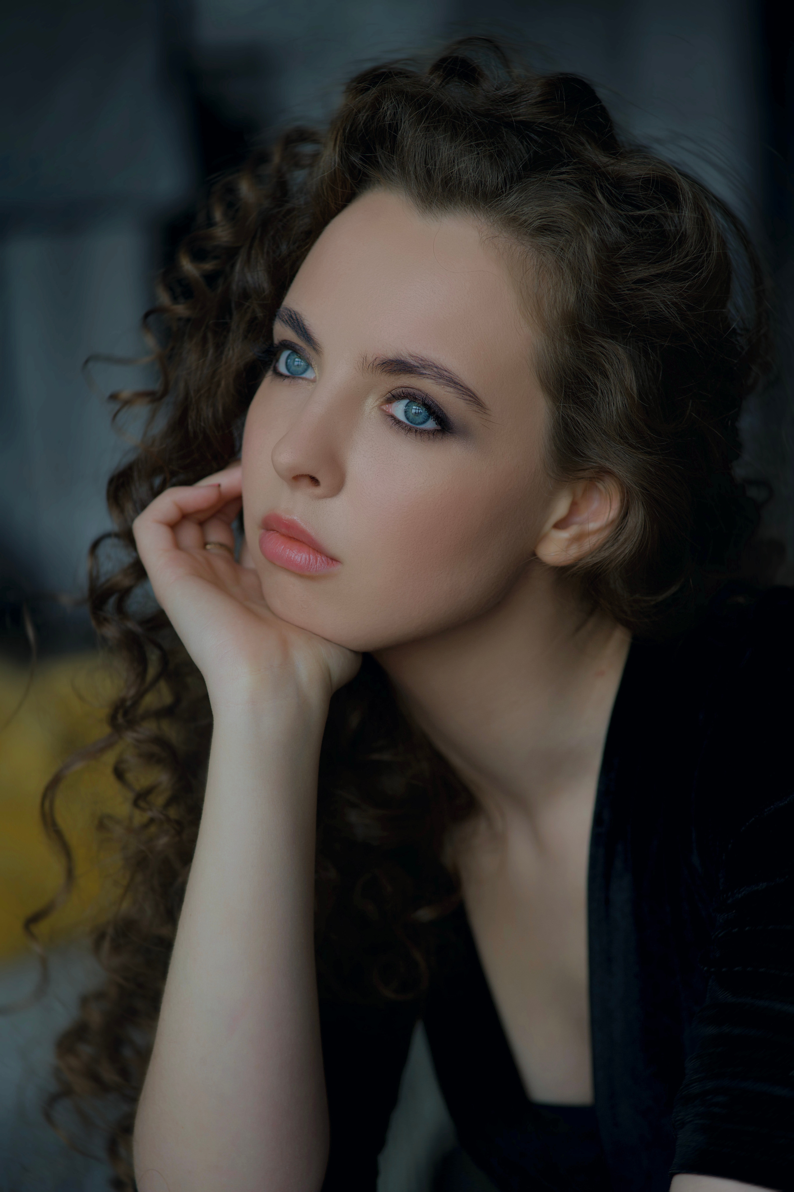 В кадре: сценарист. Творческие фотосессии в Москве. Фотоальбом лидера группы ЯЛО