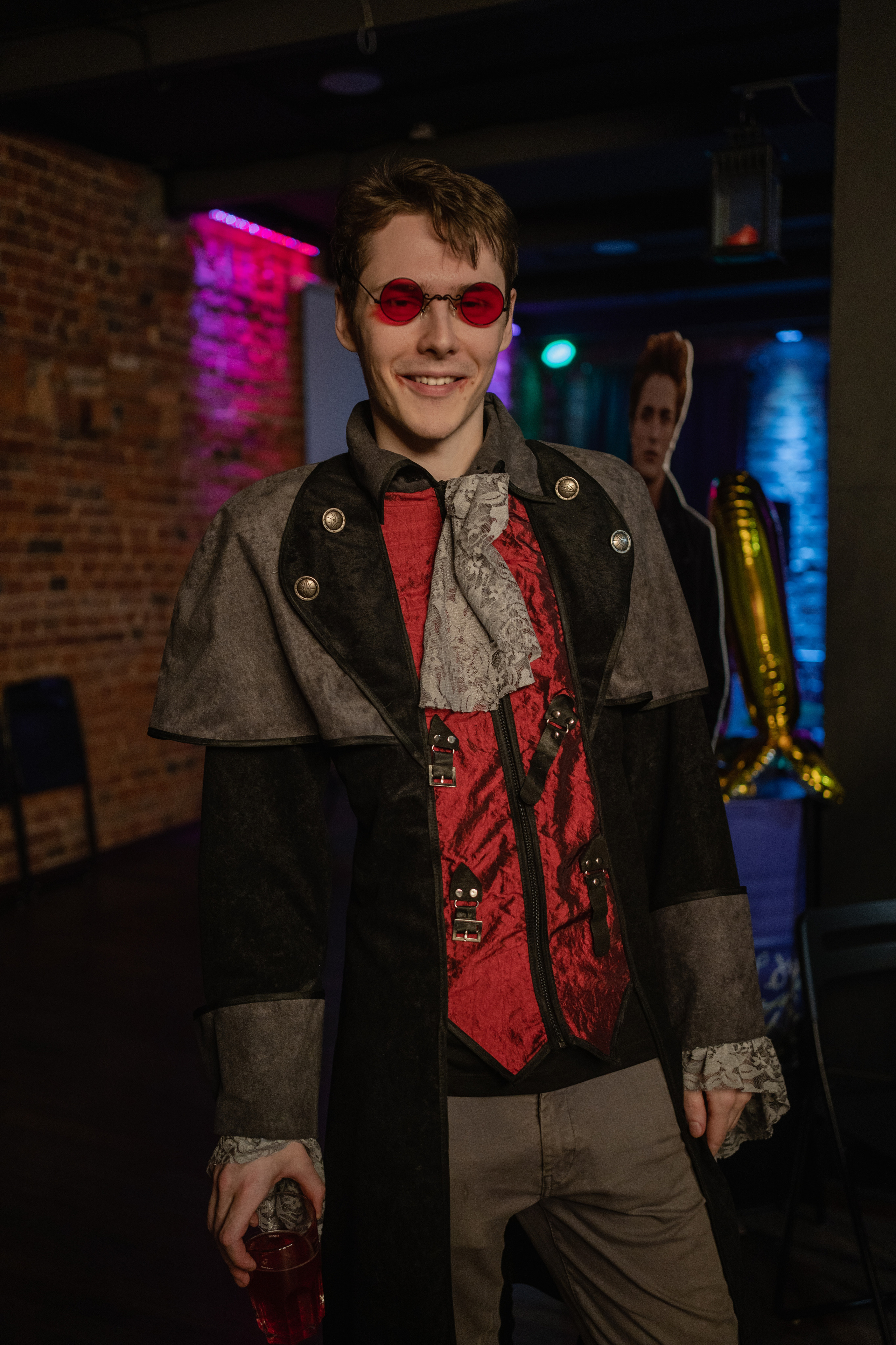 Вампирская вечеринка. Творческие фотосессии в Москве. Фотоальбом лидера группы ЯЛО