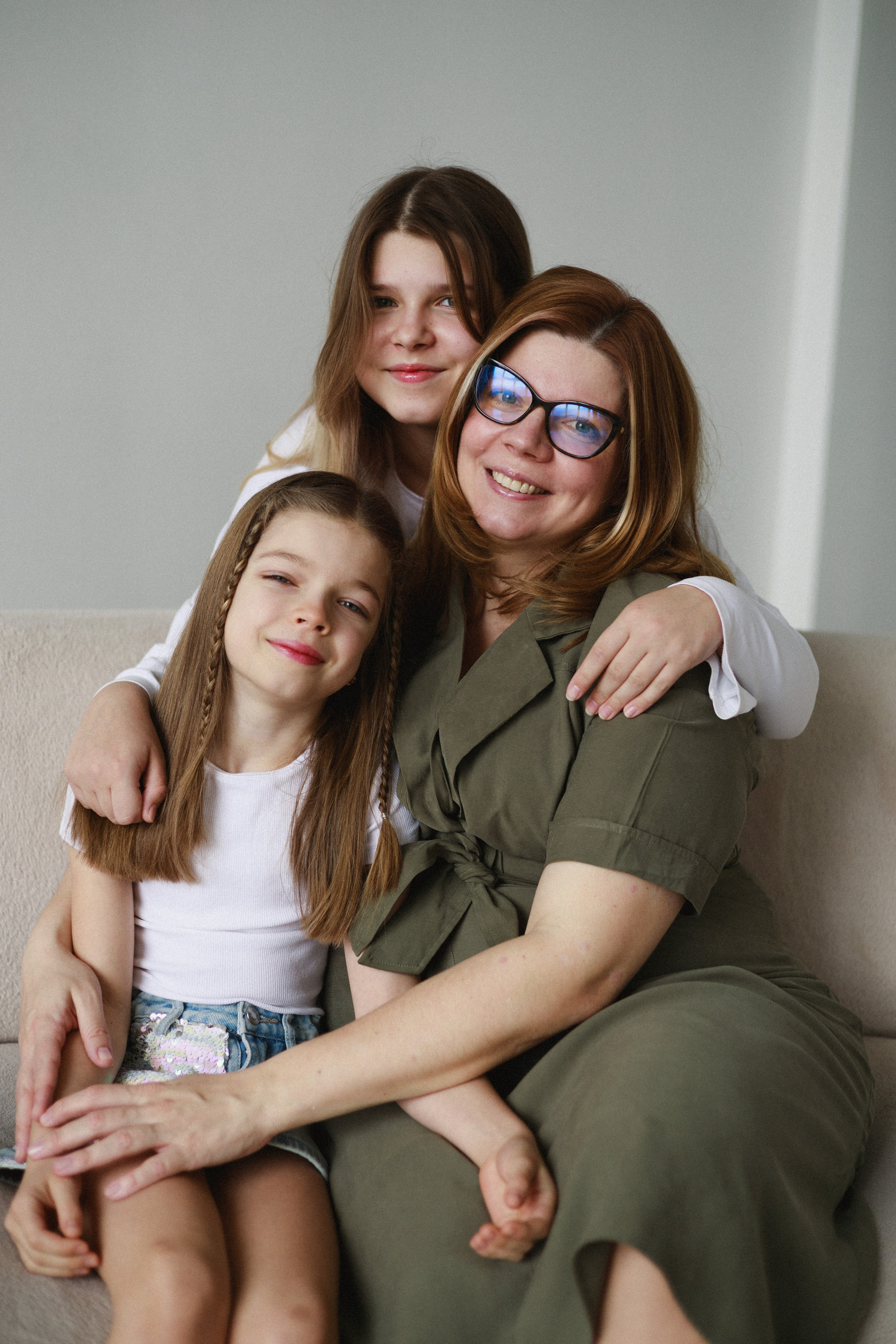 Семейная фотосессия сестричек. Семейный видеограф в Москве Элина Ладова