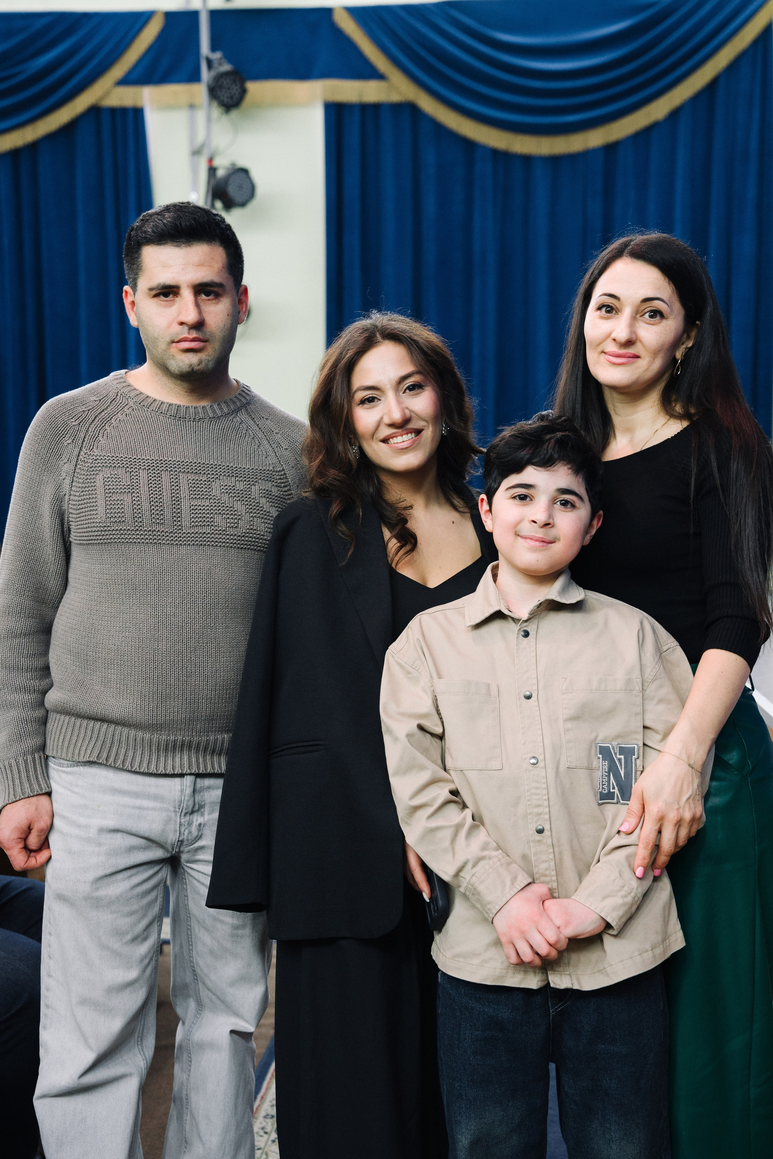 Благотворительный концерт в помощь Артему Сардаряну. Фотограф Артем Севостьянов. Профессиональная фотосъемка в Ногинске, Москве, Московской области и за границей