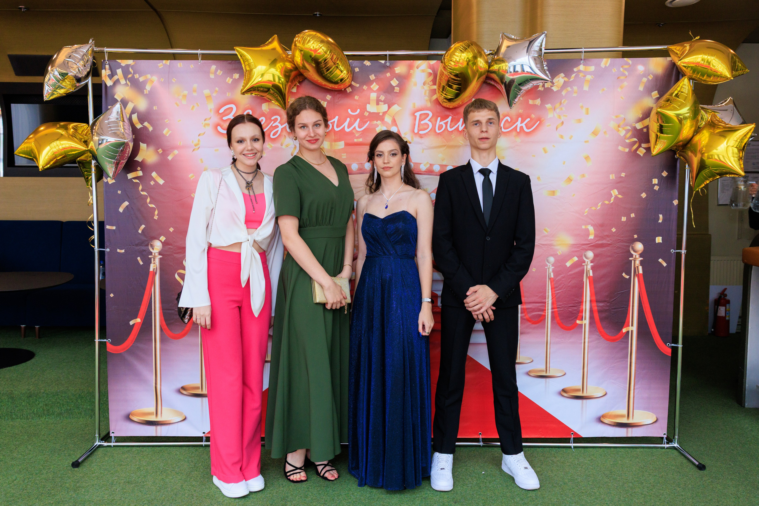 Выпускной лицея 244. Фотограф Александр Заломаев