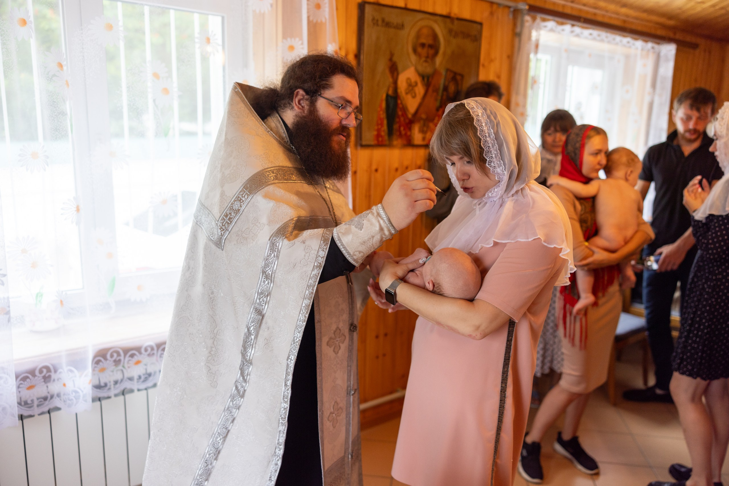Образец репортажа крещения оригиналы, без искажений, без вспышки, светосильная оптика!. Фотограф в Туле Крупский АнДРей. Фотостудия «КАДР71» в Туле