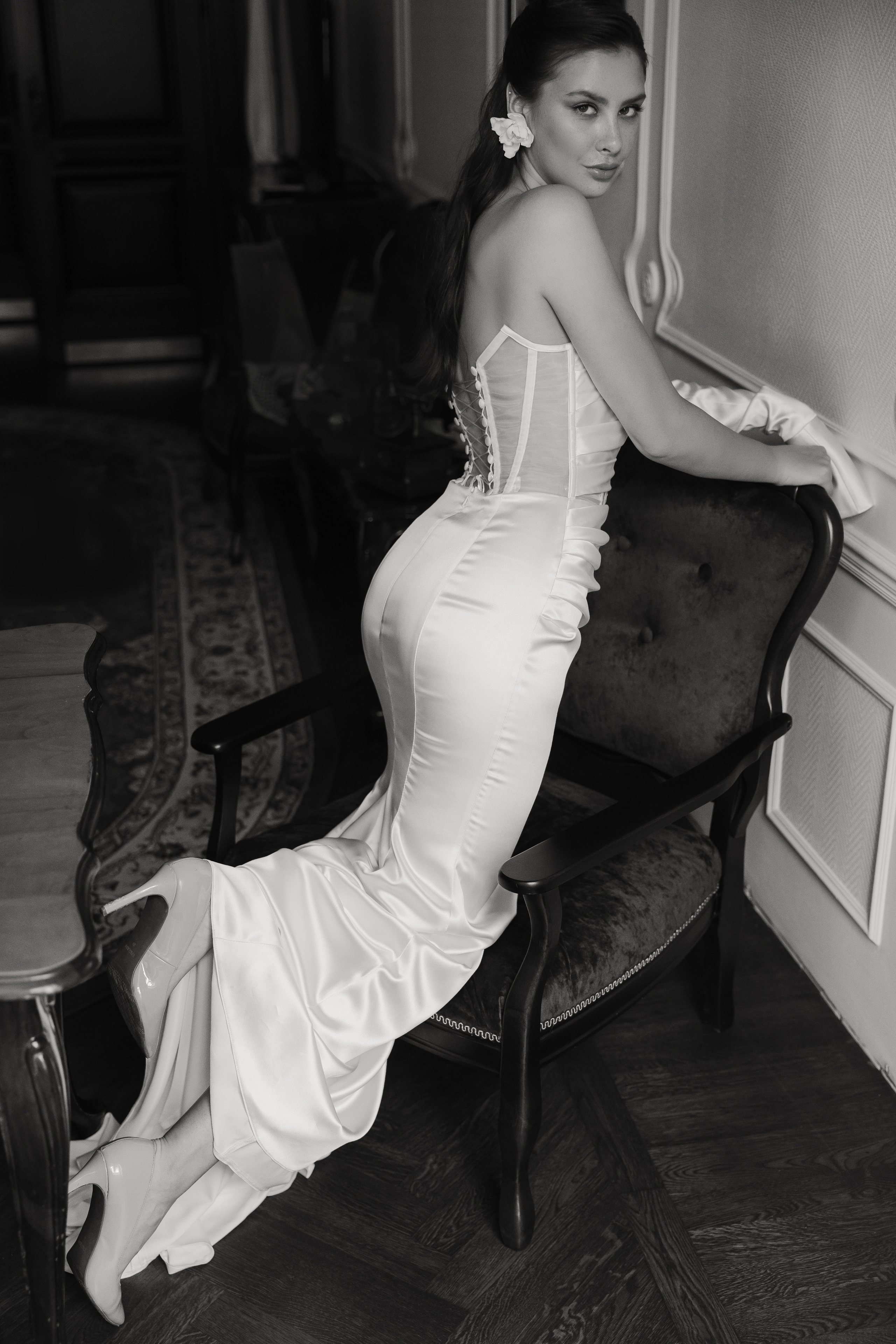 Утро невесты в историческом номере отеля. Свадебный и семейный фотограф в Самаре и Тольятти | Елена Топанцева