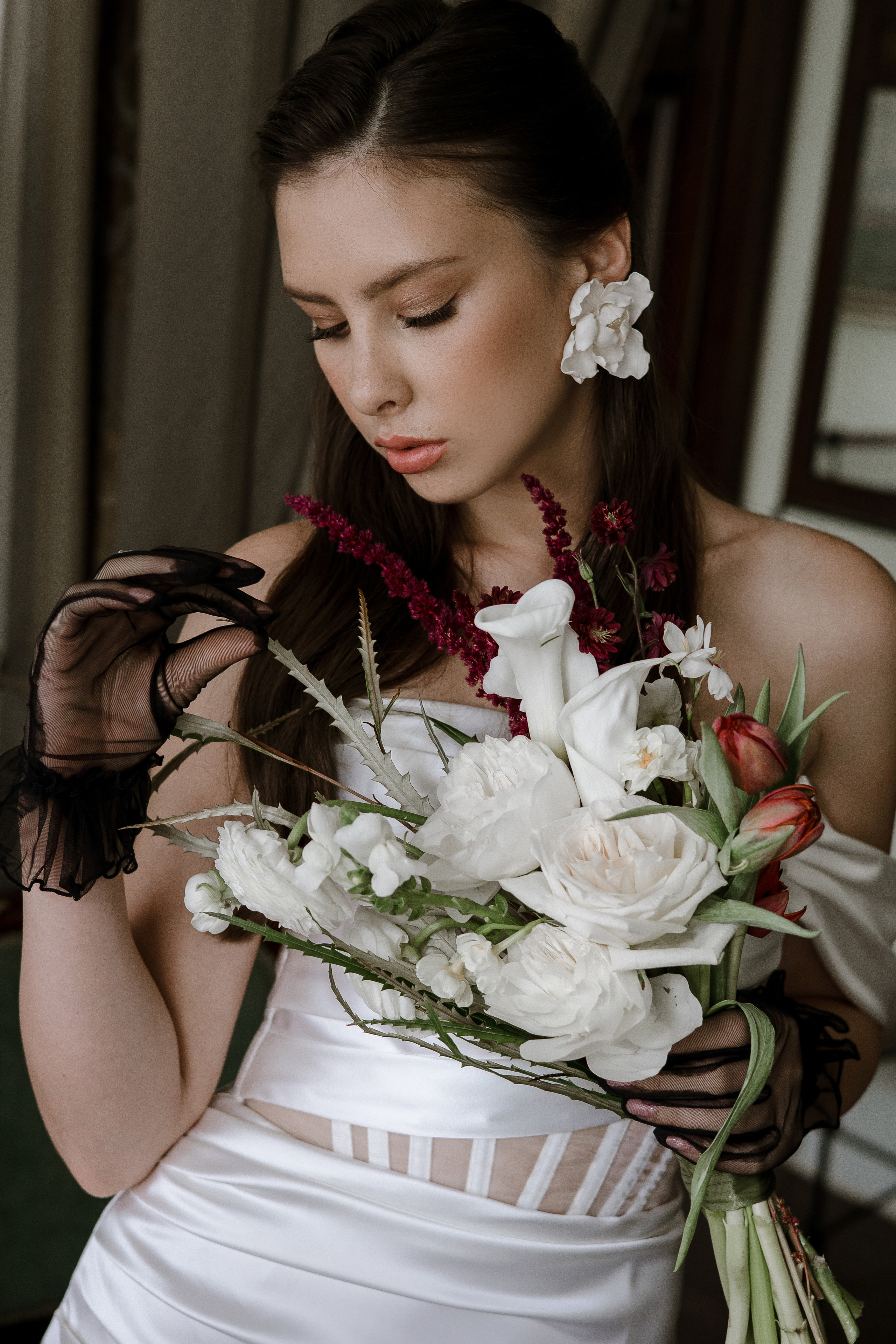 Утро невесты в историческом номере отеля. Свадебный и семейный фотограф в Самаре и Тольятти | Елена Топанцева