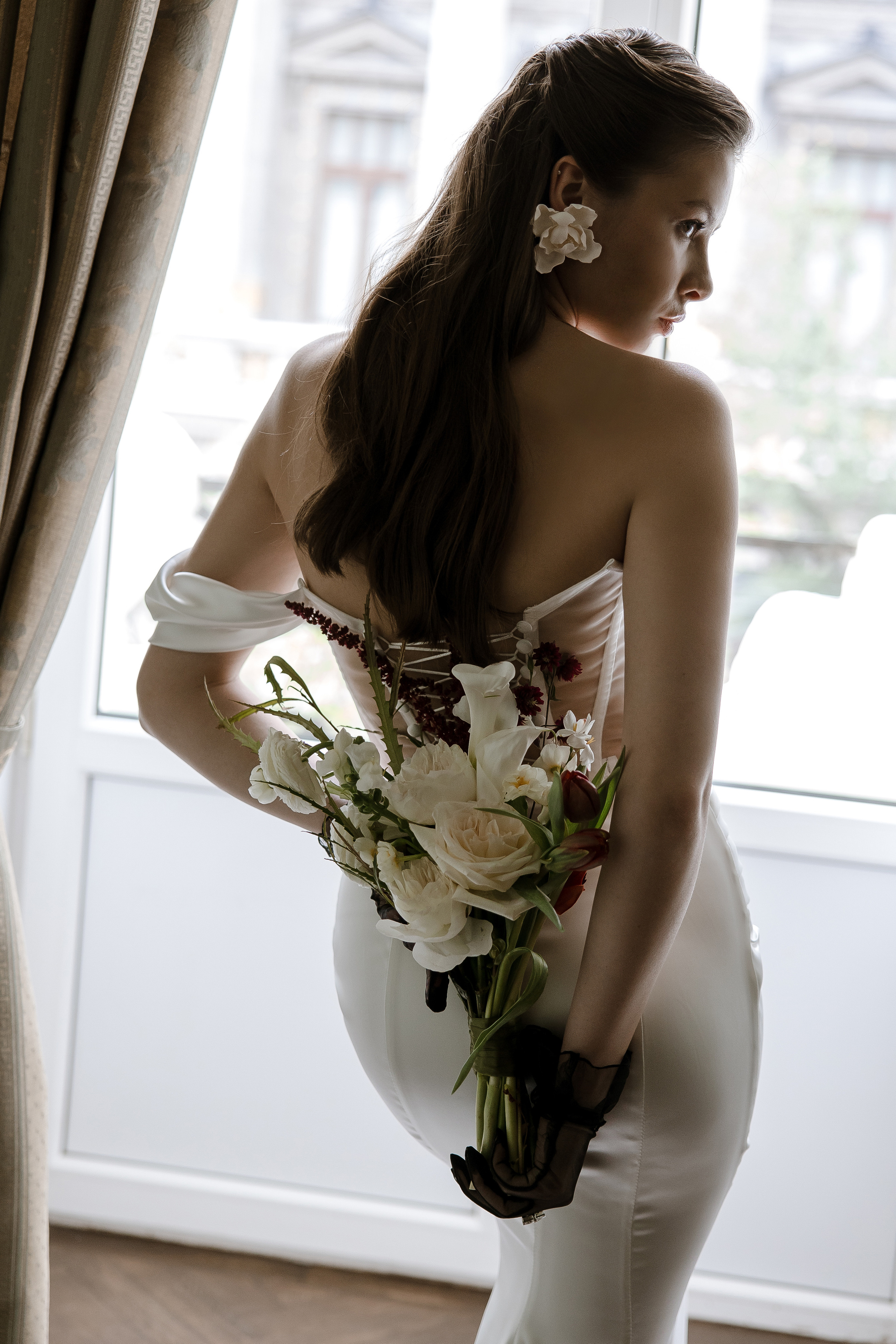 Утро невесты в историческом номере отеля. Свадебный и семейный фотограф в Самаре и Тольятти | Елена Топанцева