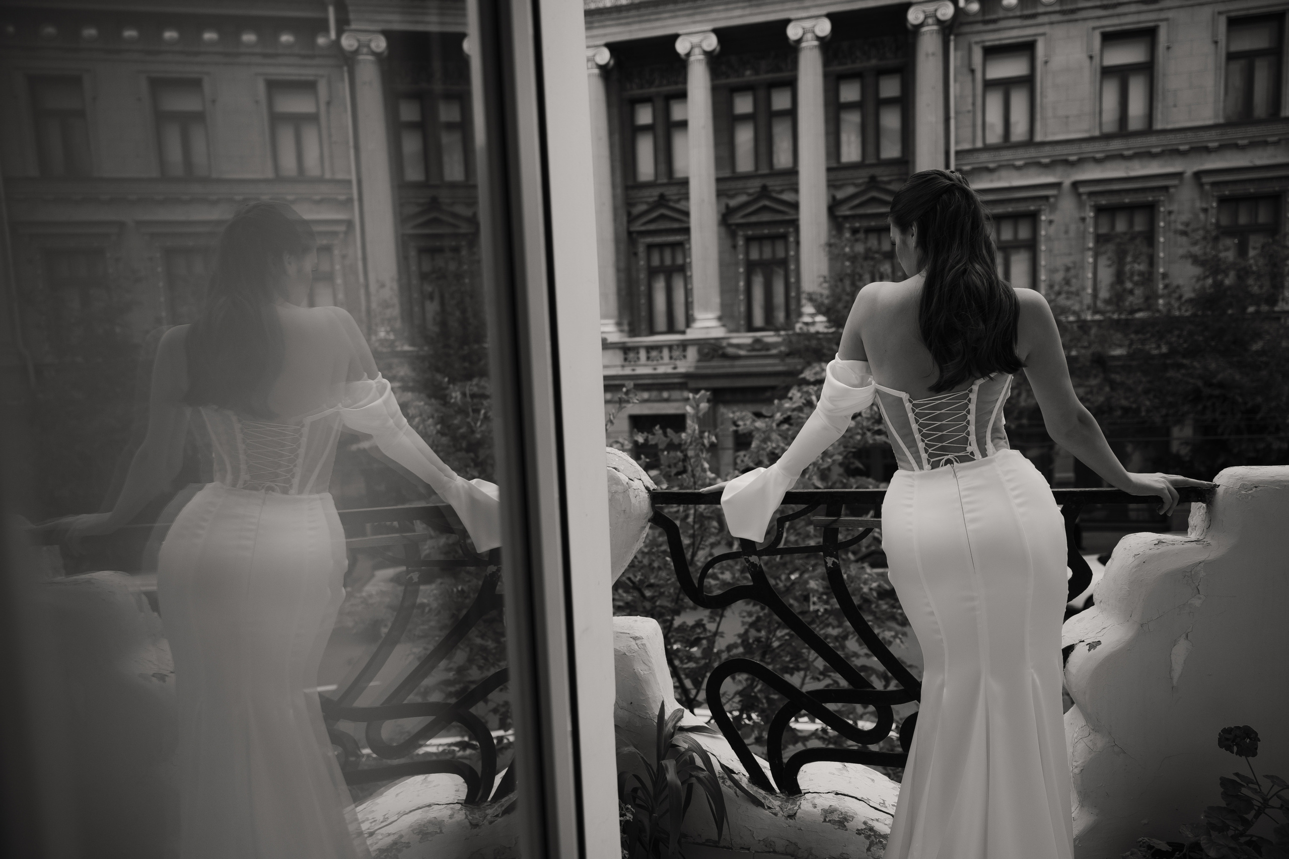 Утро невесты в историческом номере отеля. Свадебный и семейный фотограф в Самаре и Тольятти | Елена Топанцева