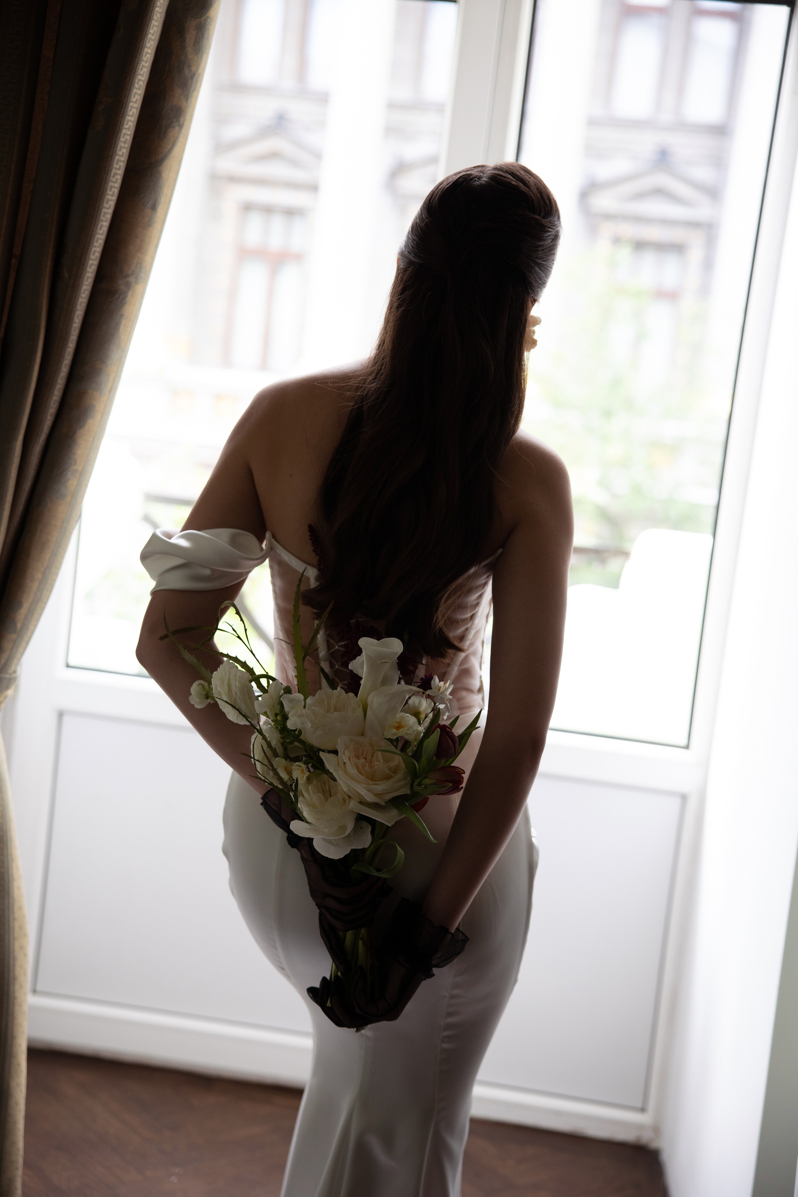 Утро невесты в историческом номере отеля. Свадебный и семейный фотограф в Самаре и Тольятти | Елена Топанцева