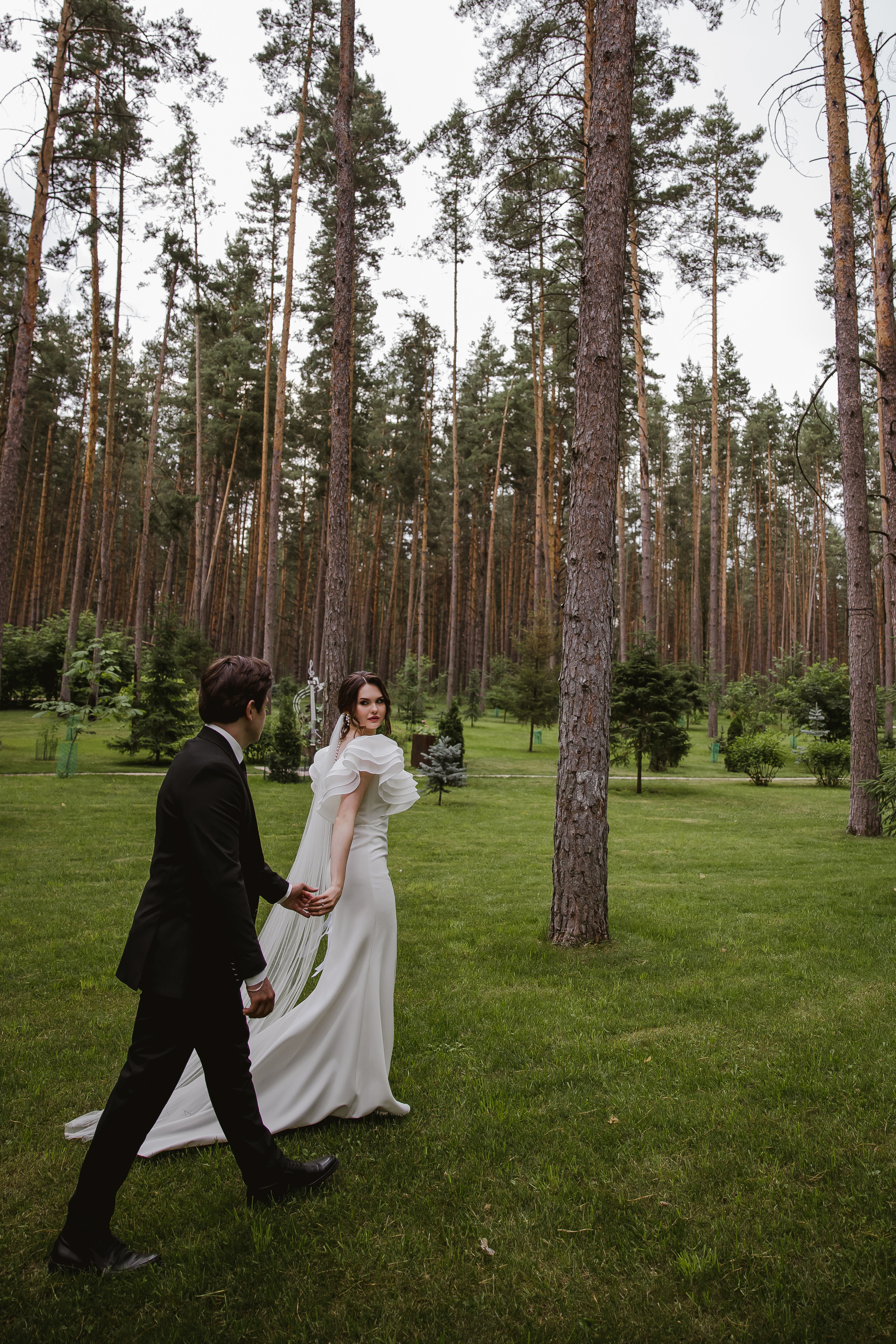 Свадебная фотосессия очень позитивной пары в Тольятти. Свадебный и семейный фотограф в Самаре и Тольятти | Елена Топанцева