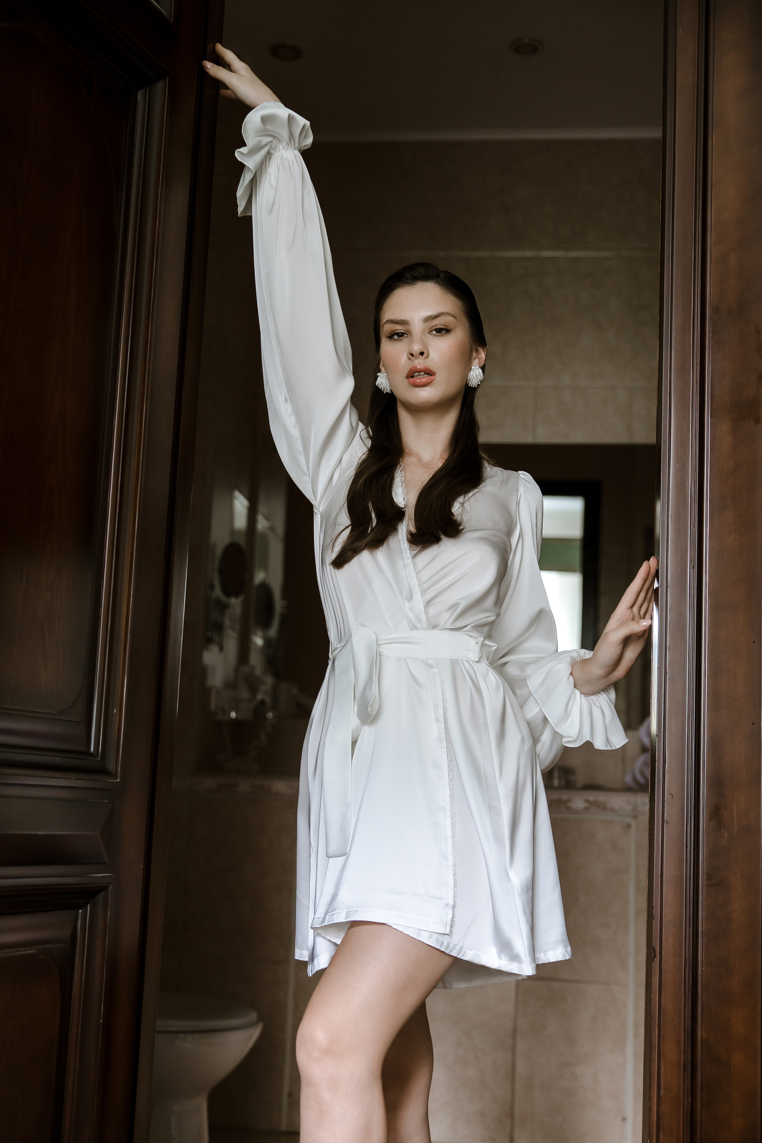 Утро невесты в историческом номере отеля. Свадебный и семейный фотограф в Самаре и Тольятти | Елена Топанцева