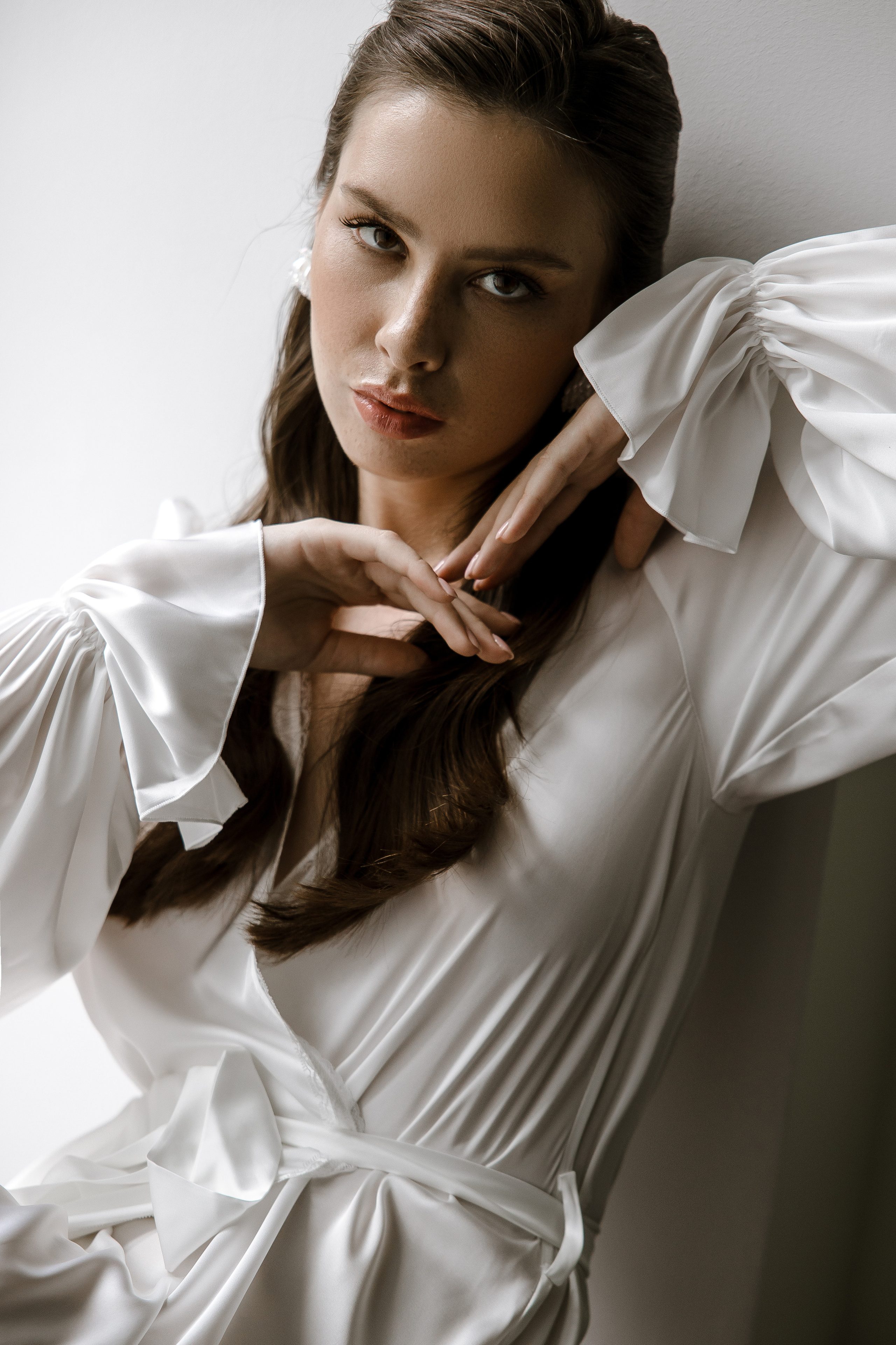 Утро невесты в историческом номере отеля. Свадебный и семейный фотограф в Самаре и Тольятти | Елена Топанцева