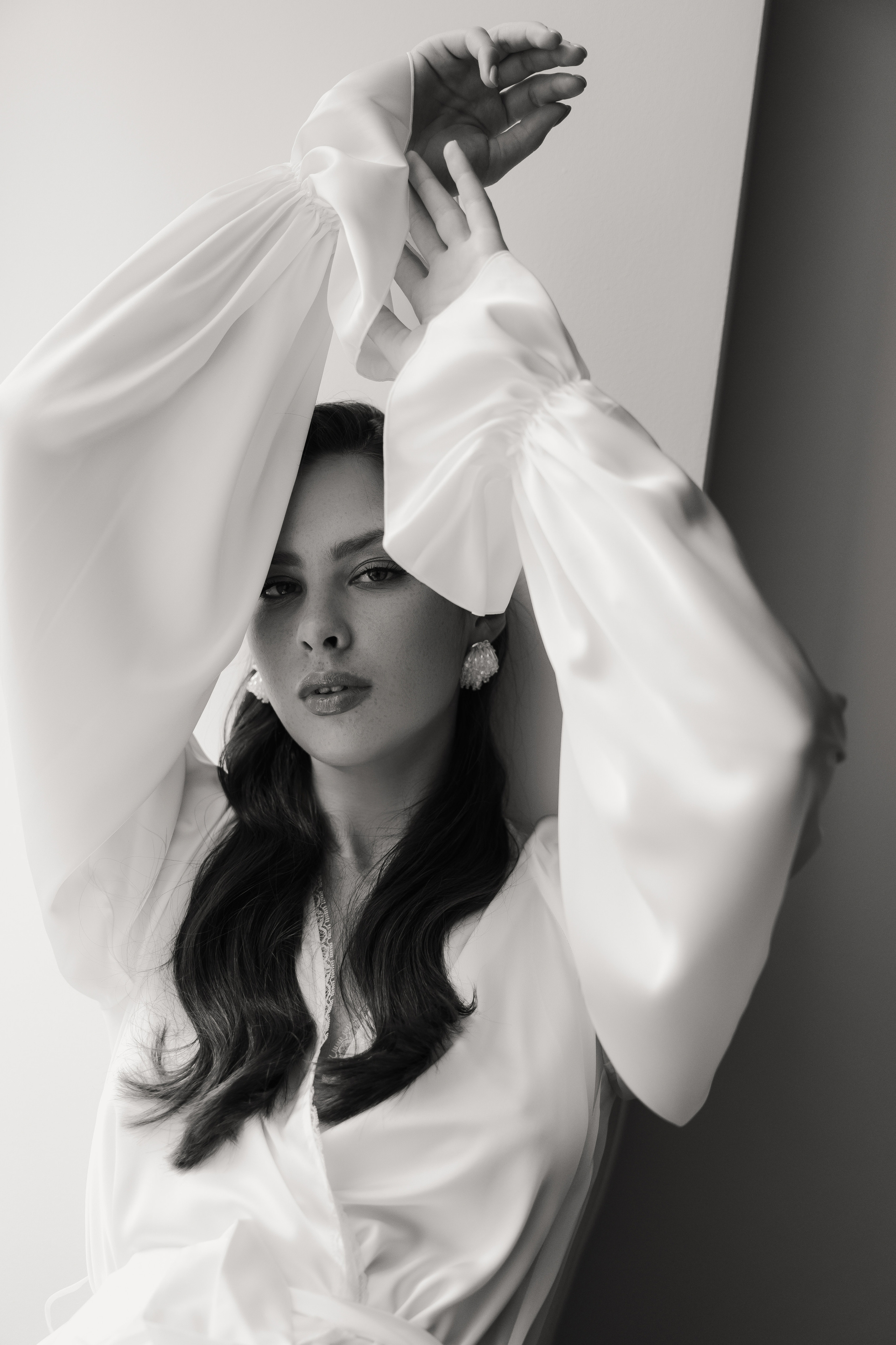 Утро невесты в историческом номере отеля. Свадебный и семейный фотограф в Самаре и Тольятти | Елена Топанцева