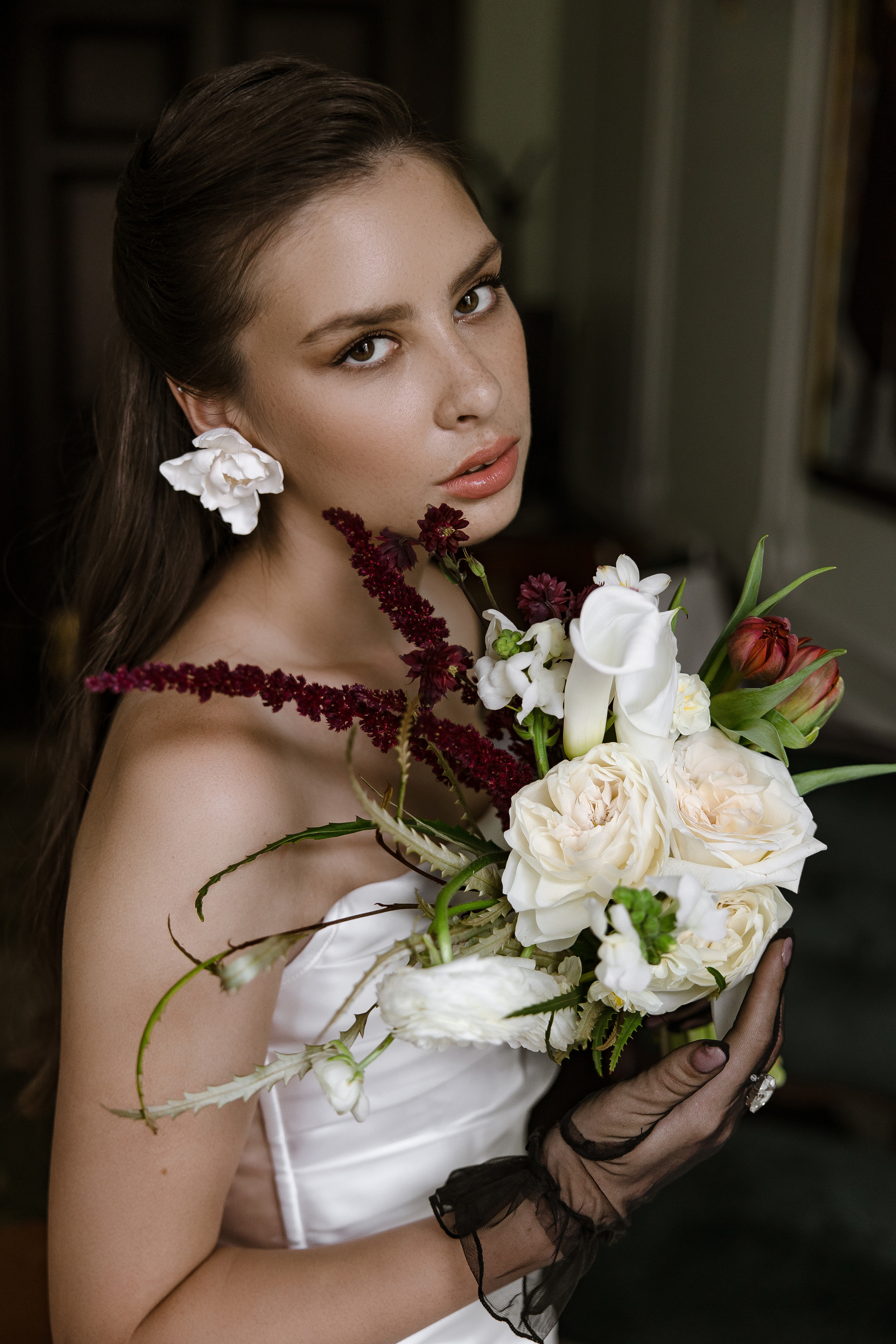 Утро невесты в историческом номере отеля. Свадебный и семейный фотограф в Самаре и Тольятти | Елена Топанцева