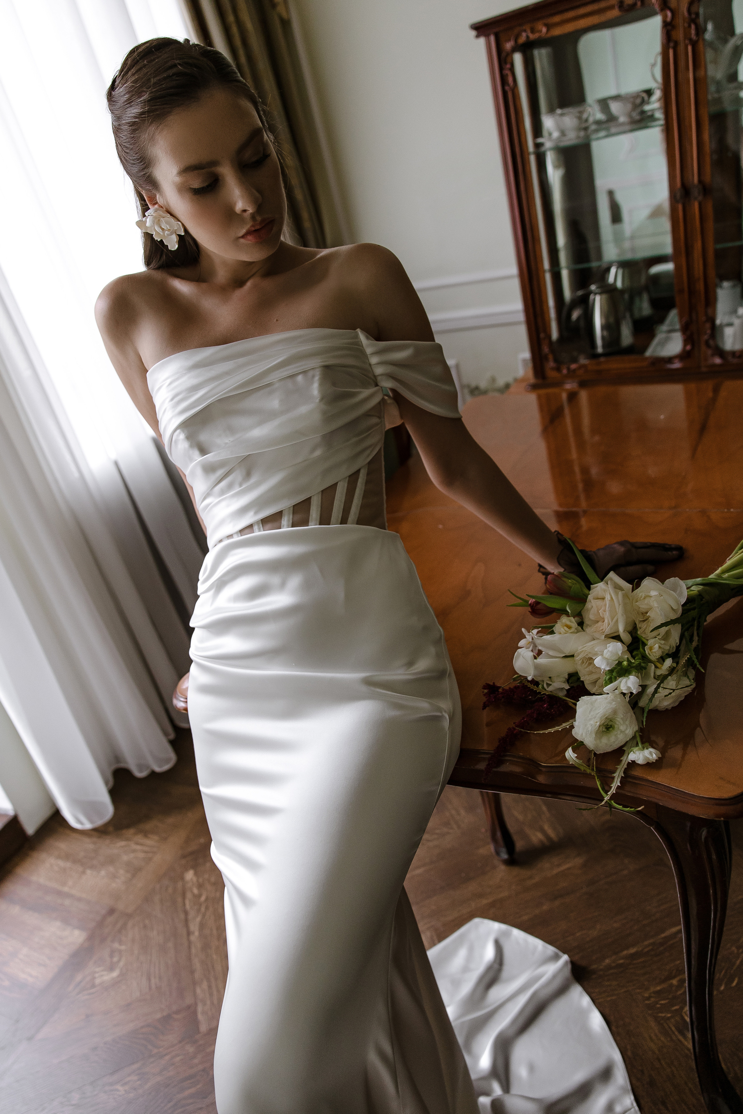 Утро невесты в историческом номере отеля. Свадебный и семейный фотограф в Самаре и Тольятти | Елена Топанцева