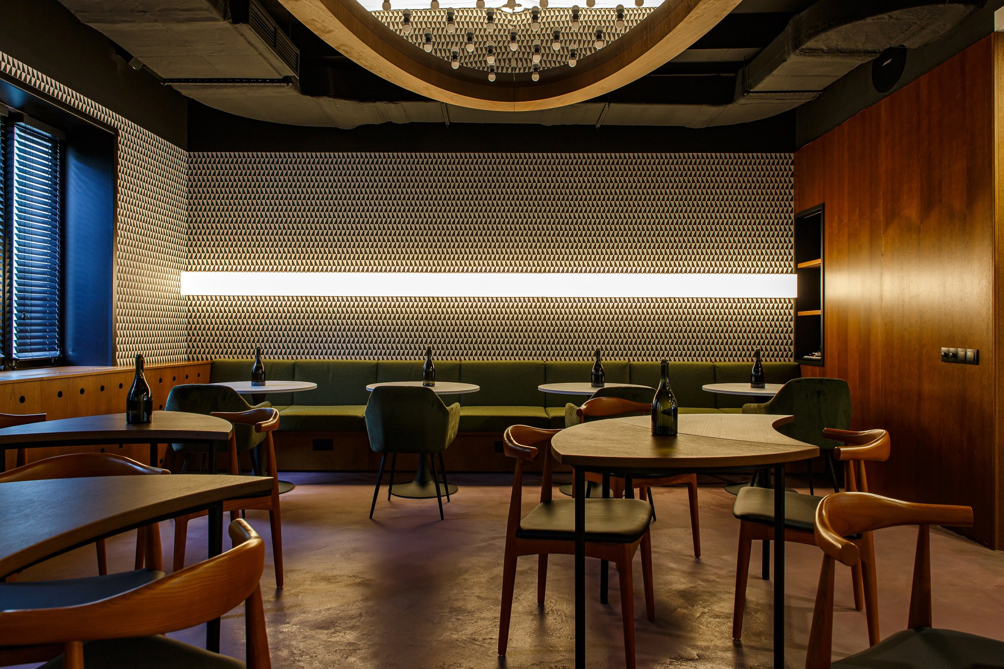 LP Bar. Фотограф Ксения Колесникова. Интерьерная и портретная съемка в Москве