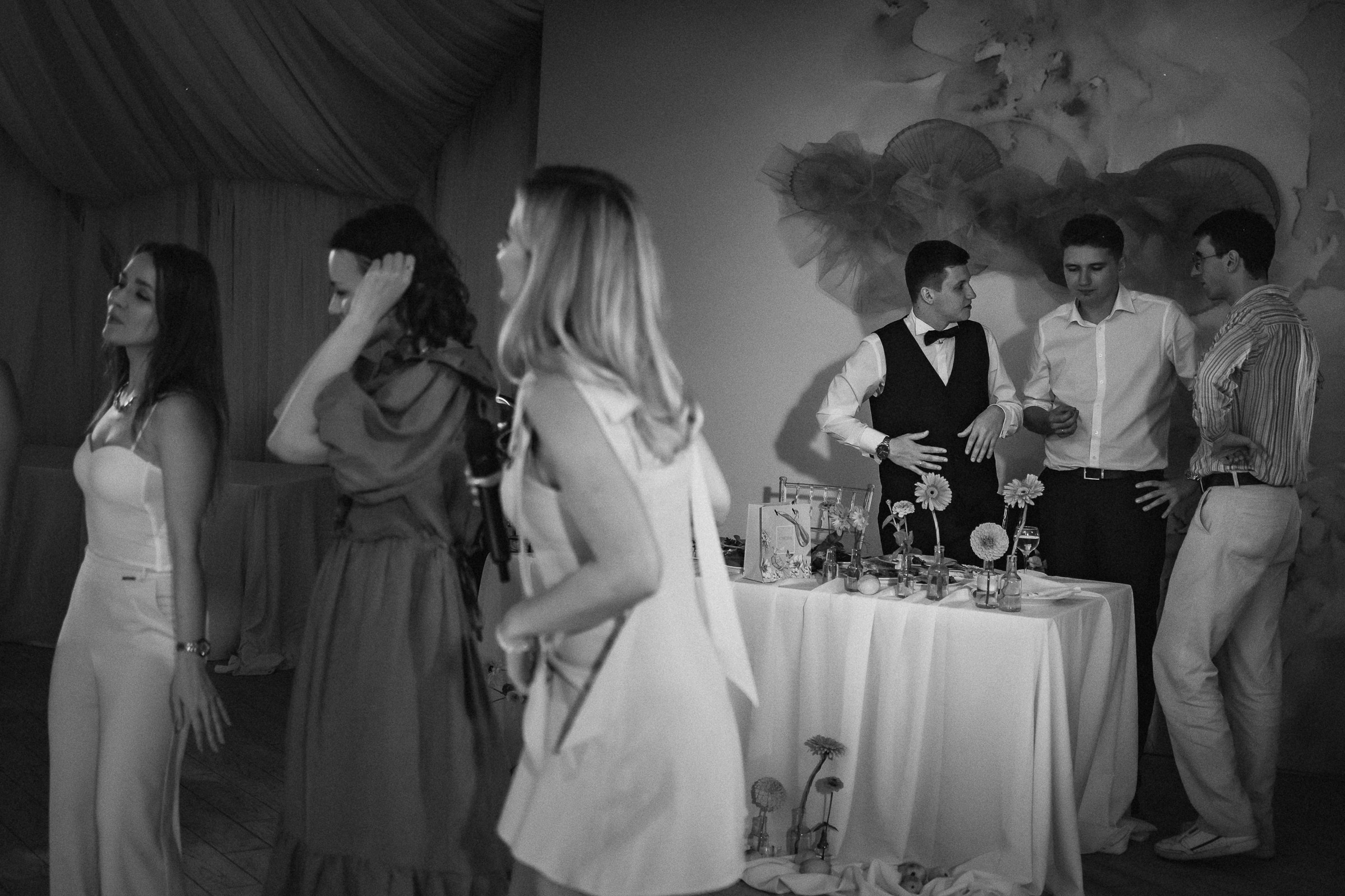 Запах цвета корал, фуксия, оранж. Свадебный фотограф Александр Осипов