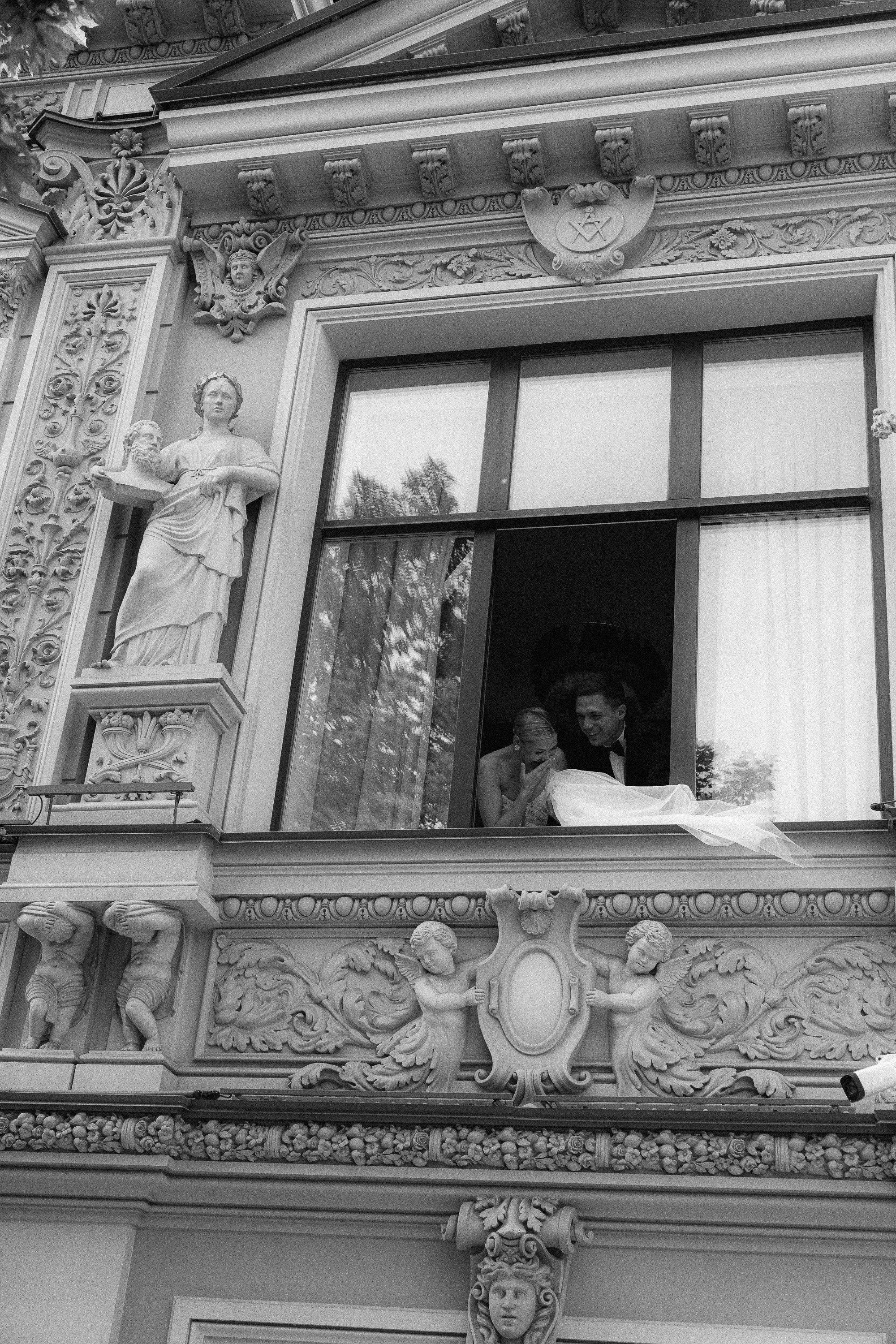 Love is all Around. Сентиментальная свадебная фотография