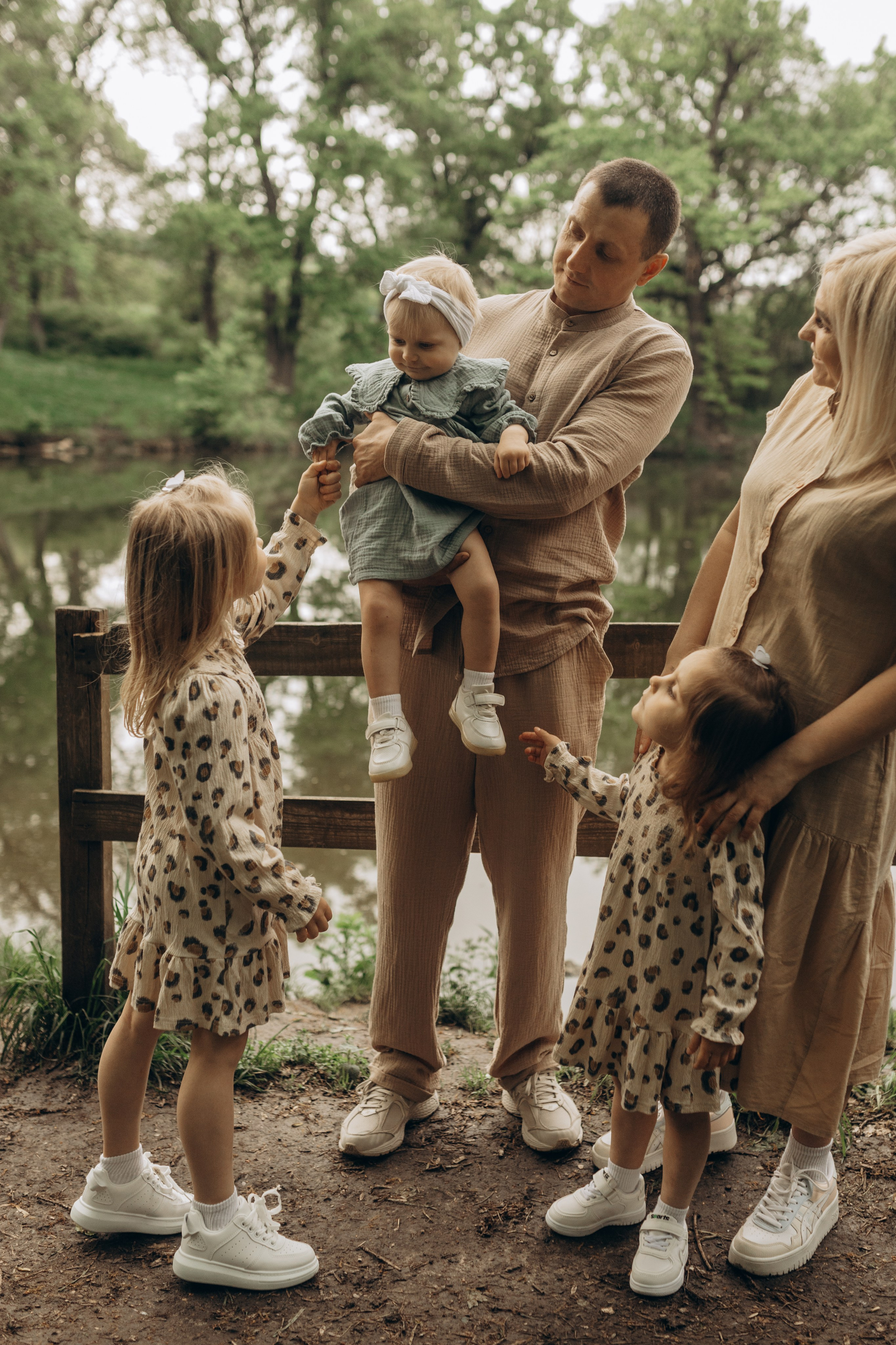 Фотосессия под летним дождем с Алексеем, Юлией и их доченьками. Фотограф в Ставрополе Svetlana Matveeva
