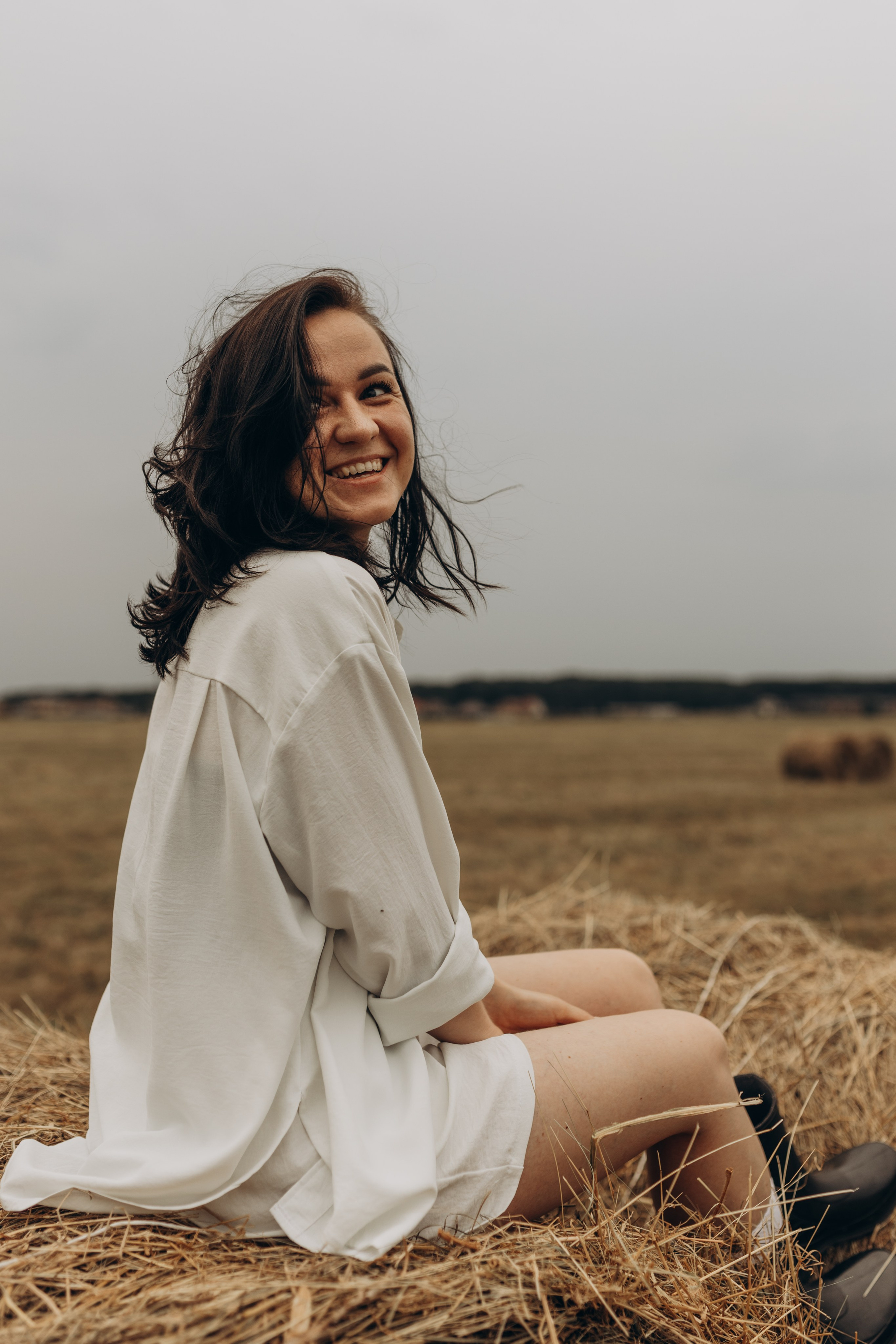 Кристина — индивидуальная фотосессия (стога, поле). Фотограф в Ставрополе Svetlana Matveeva