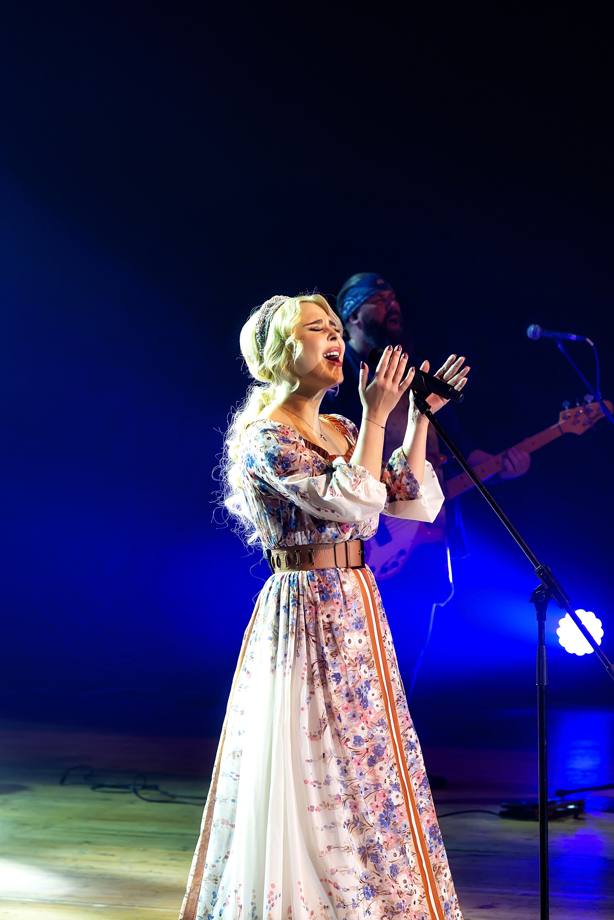 Концерт Пелагеи. Школьный, фэшн фотограф в Тюмени и в России Ирина Королева