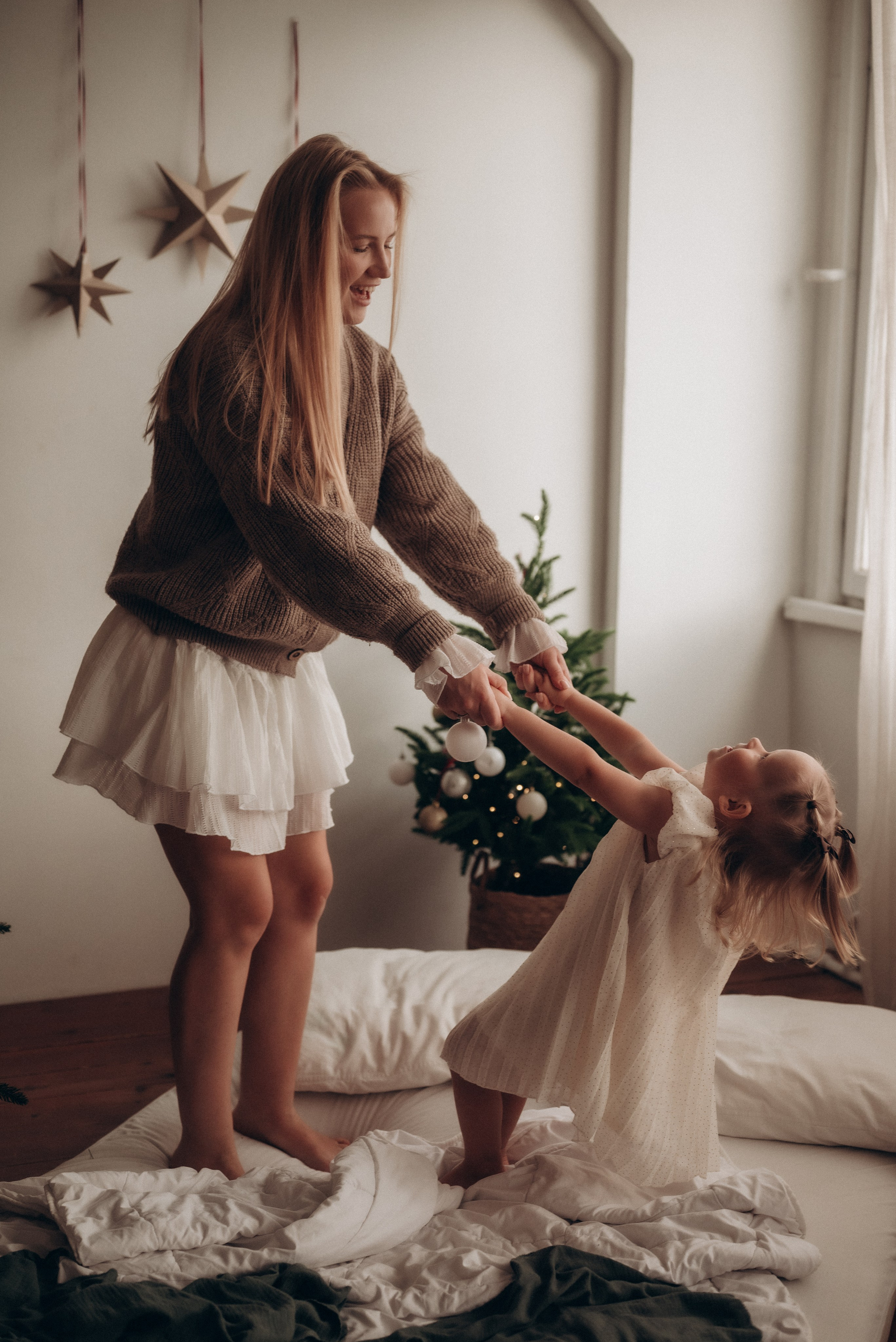 Ксения и Есения. Новогодняя. Семейный фотограф в Москве Дарья Пузикова