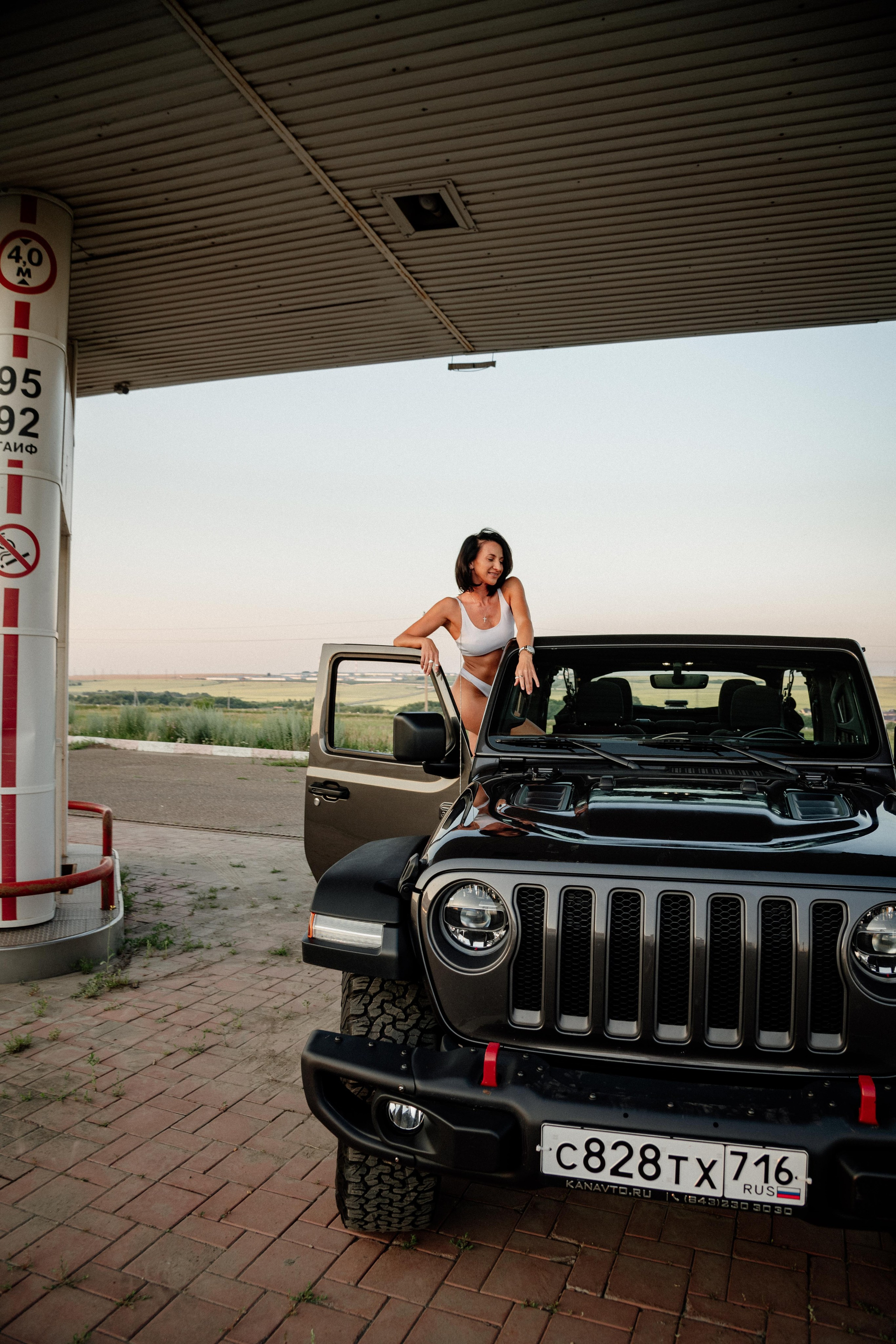 Заправка. Фотограф Алёна Евграфова