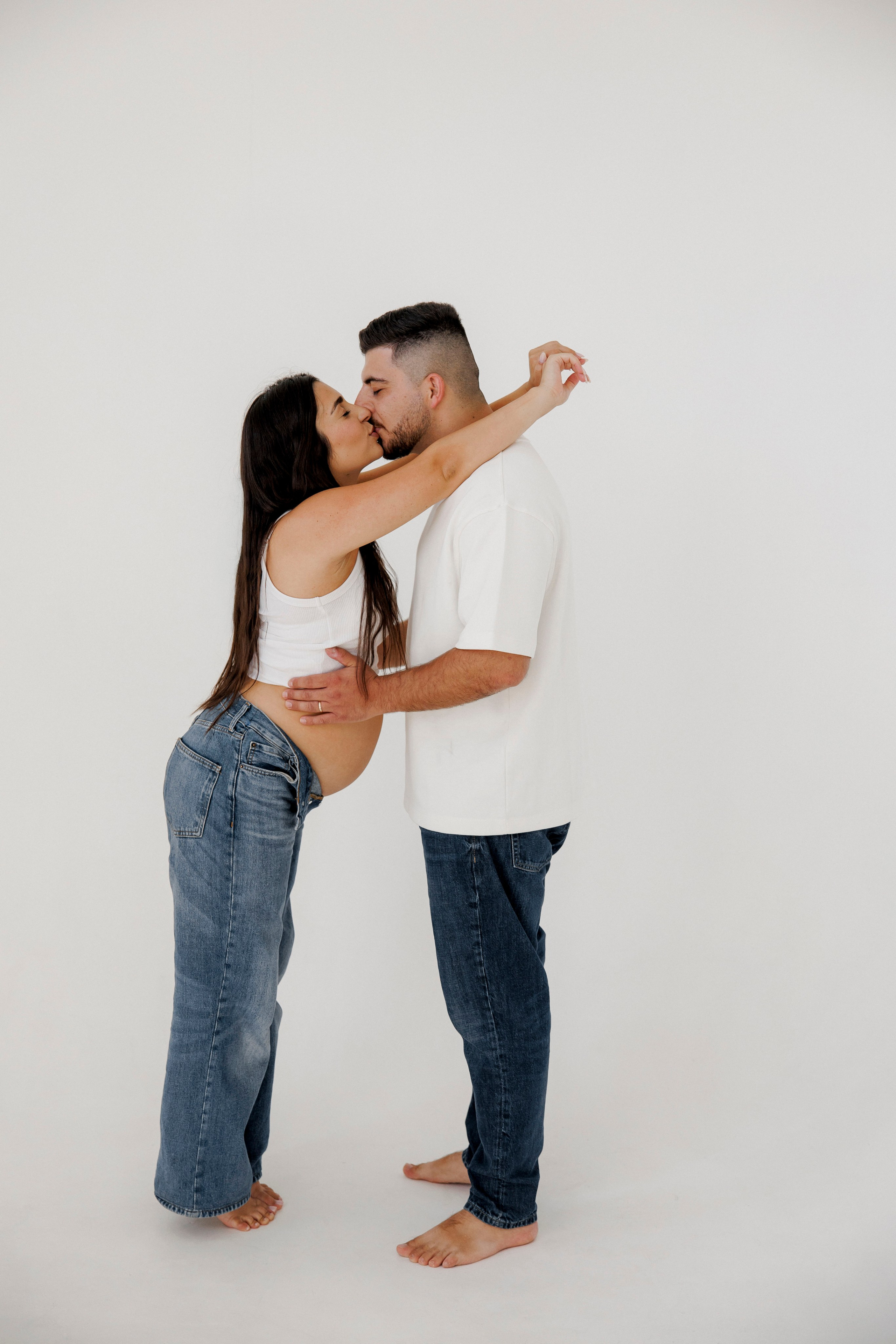 Pregnancy photoshoot inside the Grey Studio. Главная