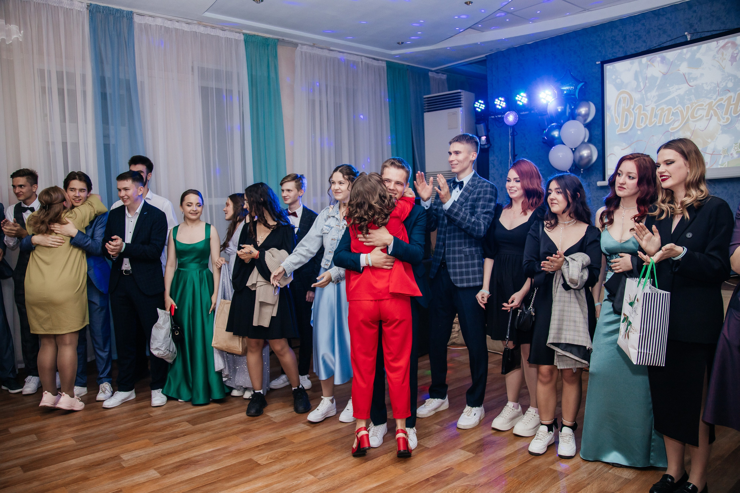 Выпускной. Креативный и женский Фотограф Омске Наталья Лебедева