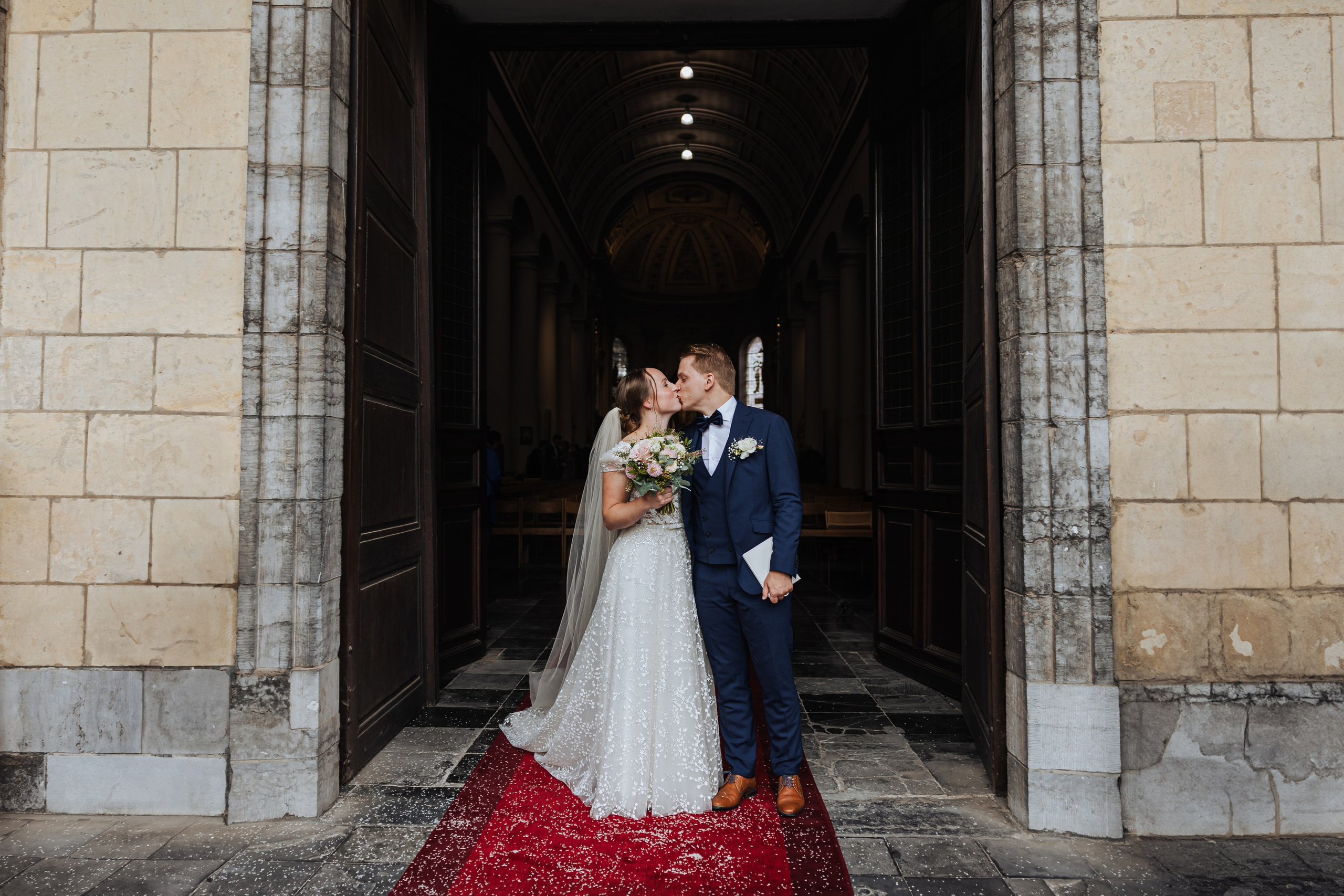 Golden Moments Editing — We do Wedding’s Retouch and Video Editing