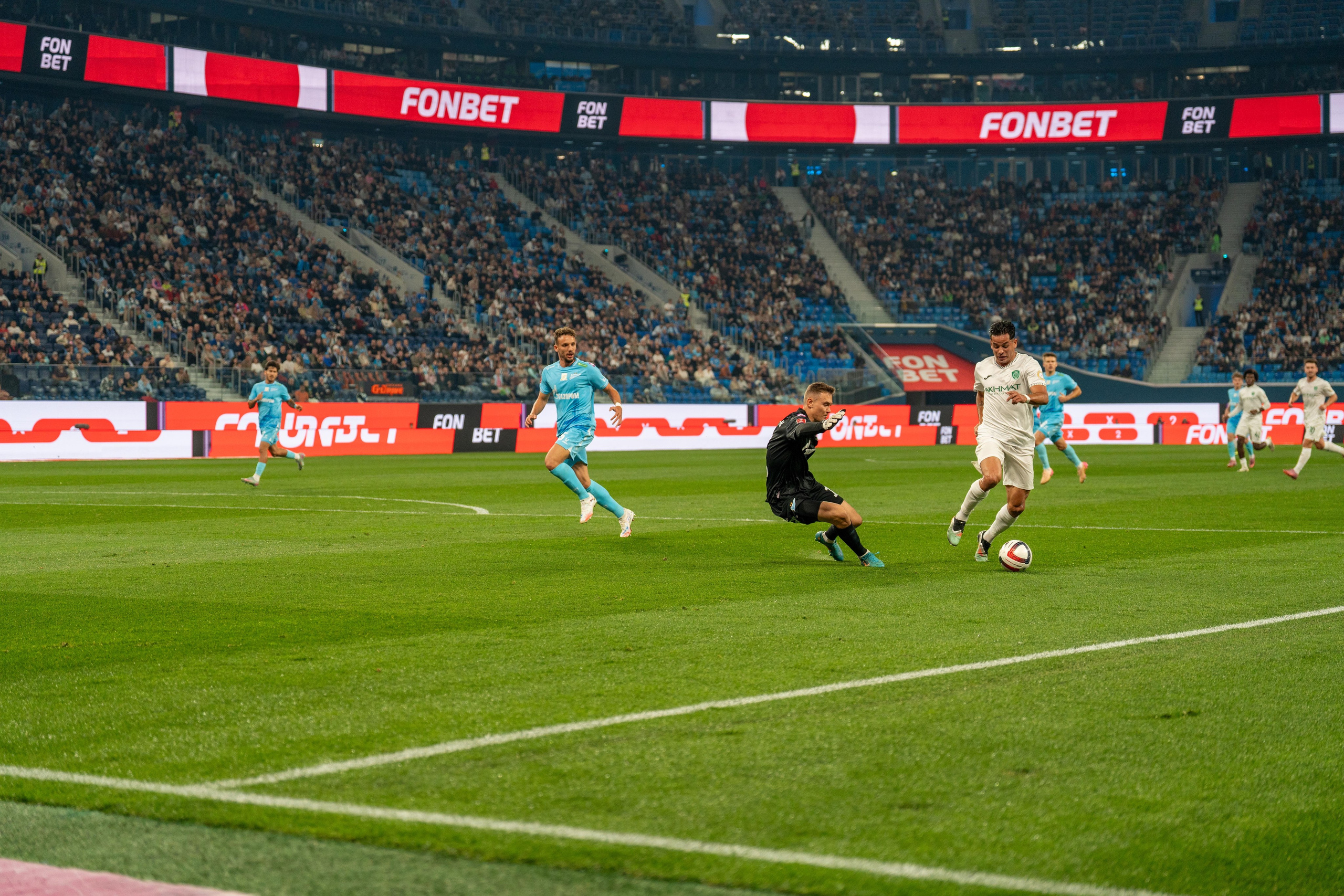 Матч Зенит — Ахмат на Газпром Арене, спорт съемка профессионалом