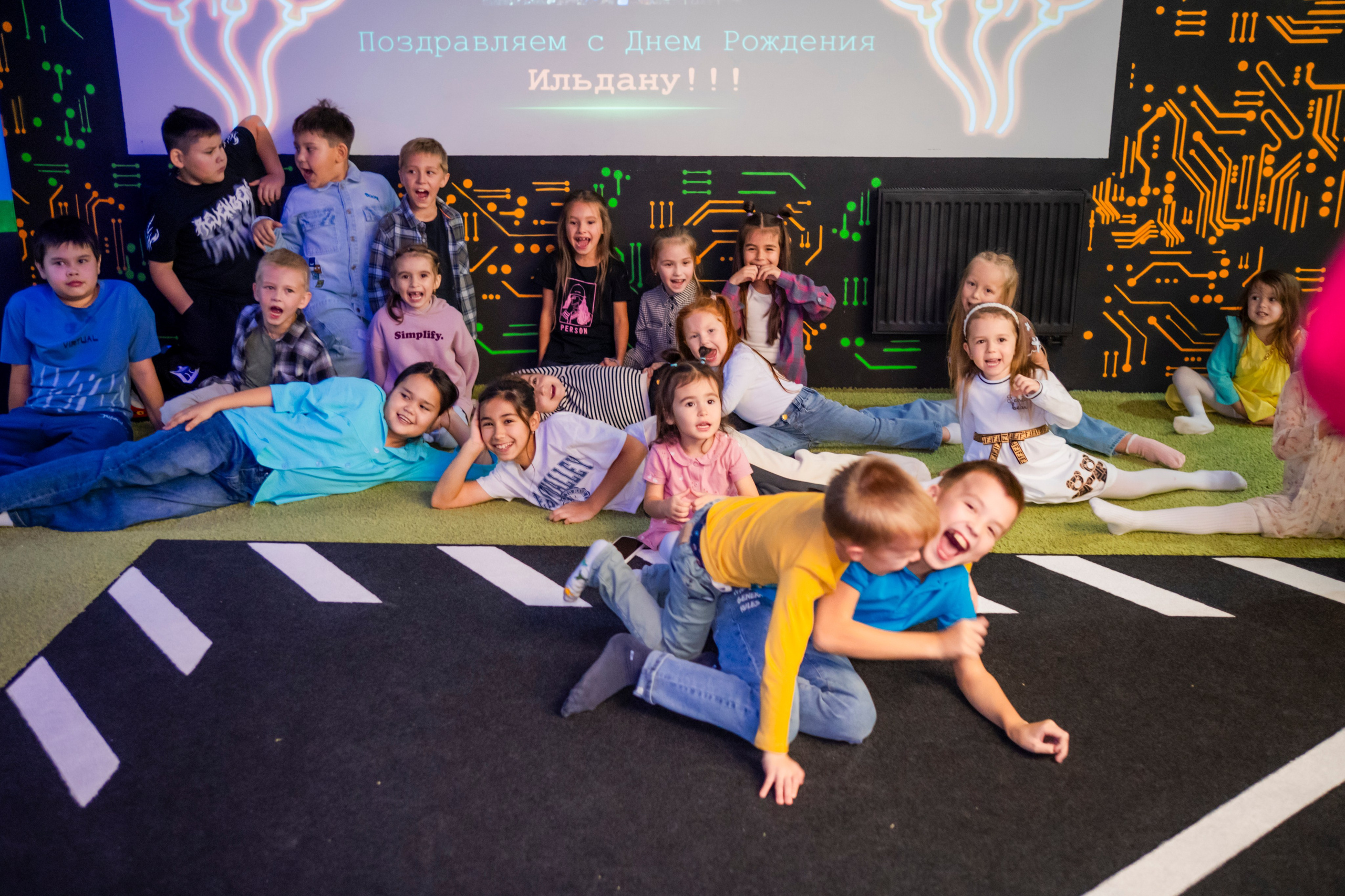 VR (September-October 2024). Felixtones