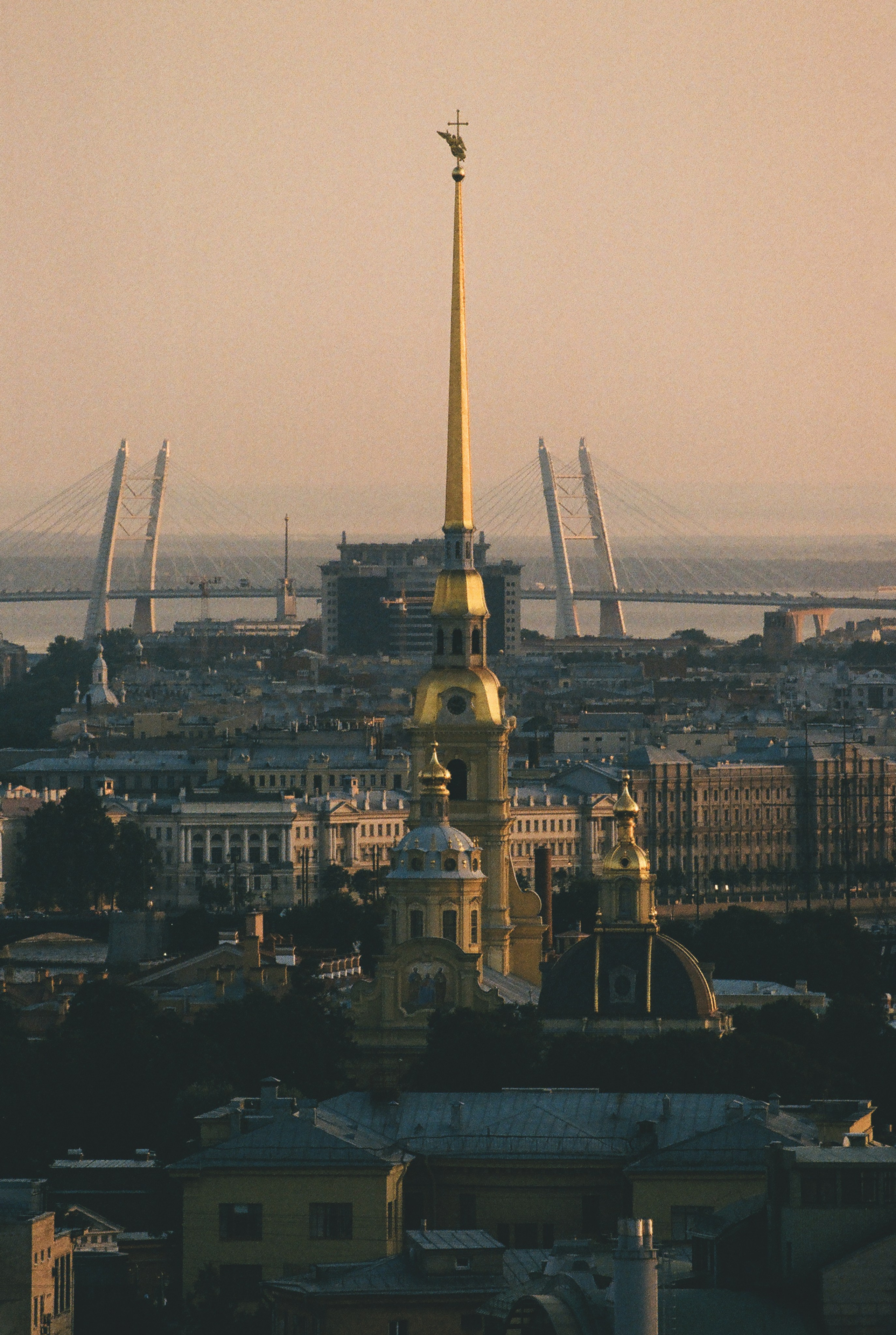 Фотографии цветные. Свадебный и семейный пленочный фотограф в Петербурге Истомина Ирина