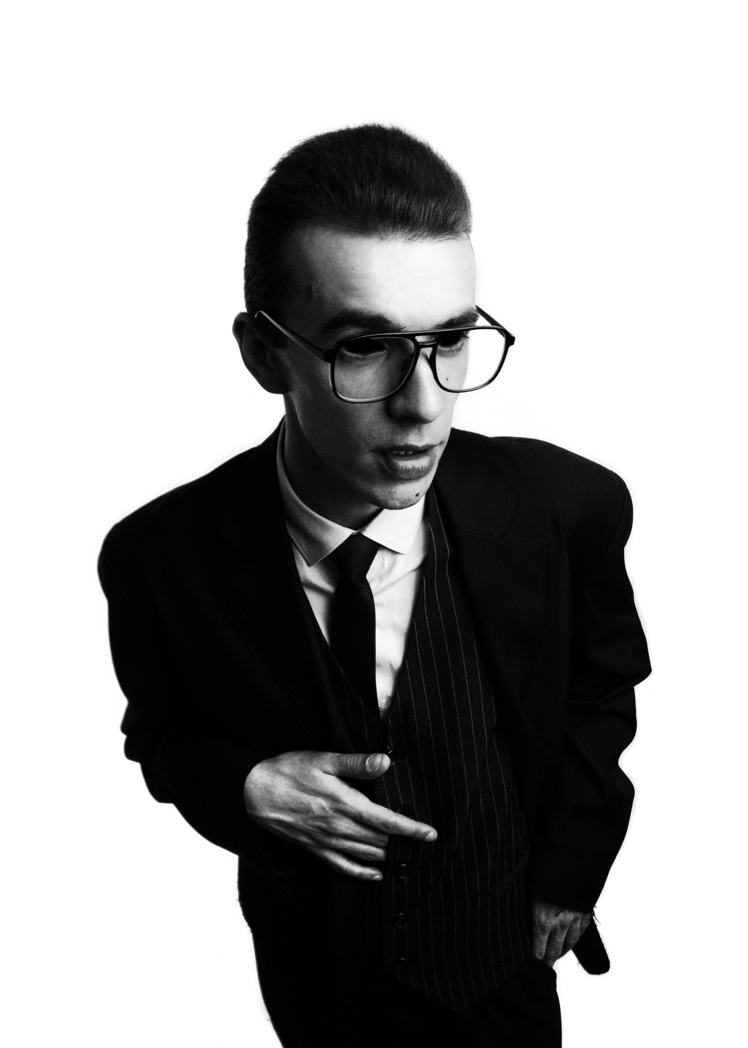 VISUS HUMΔNUS. VLAD EXIT