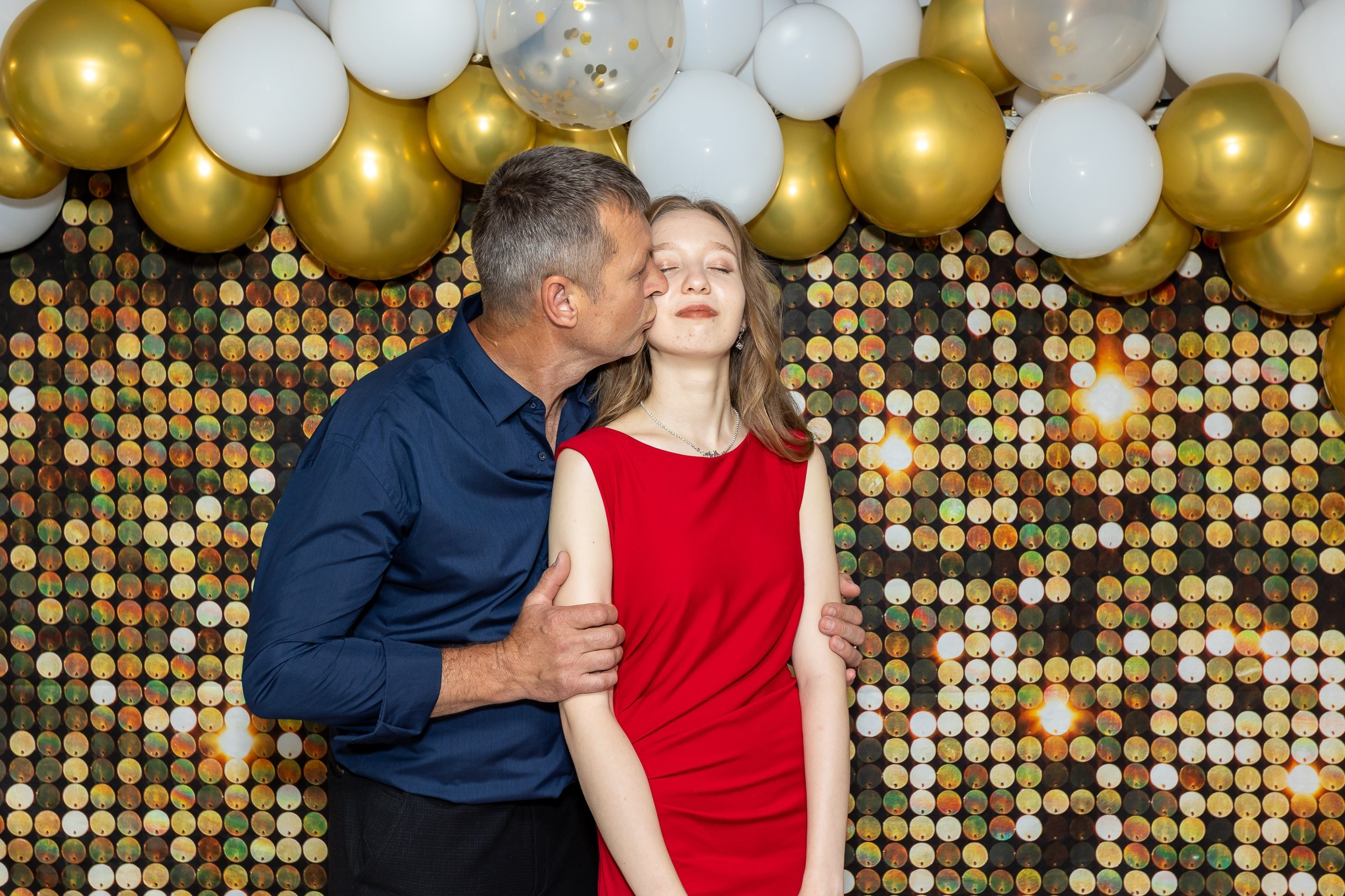 Вручение аттестата и выпускной вечер. Выпускные альбомы Майкоп, Краснодар Елена Золотарева