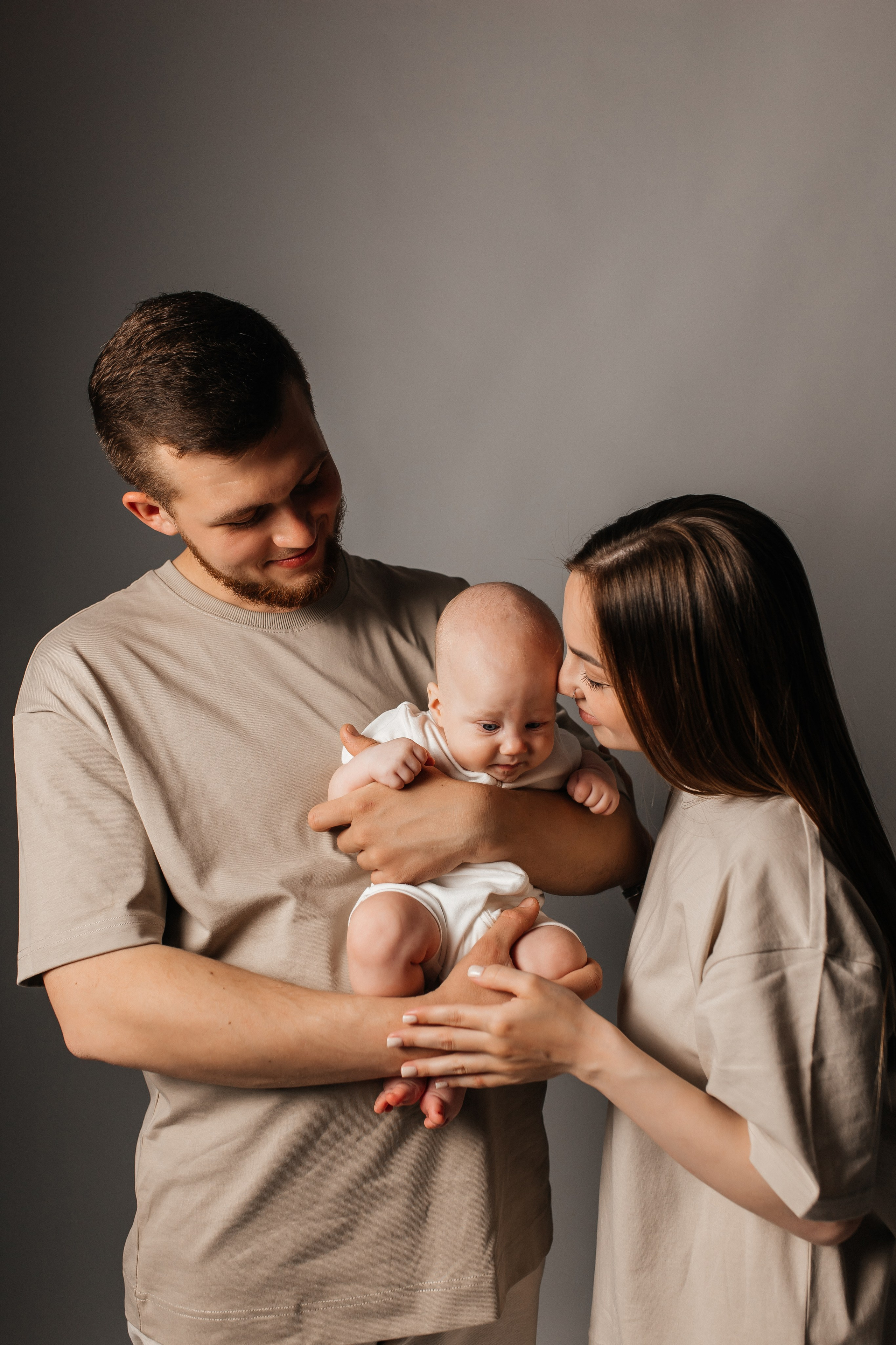 Семейная в студии. Семейный фотограф Клименко Дарья в станице Ленинградская